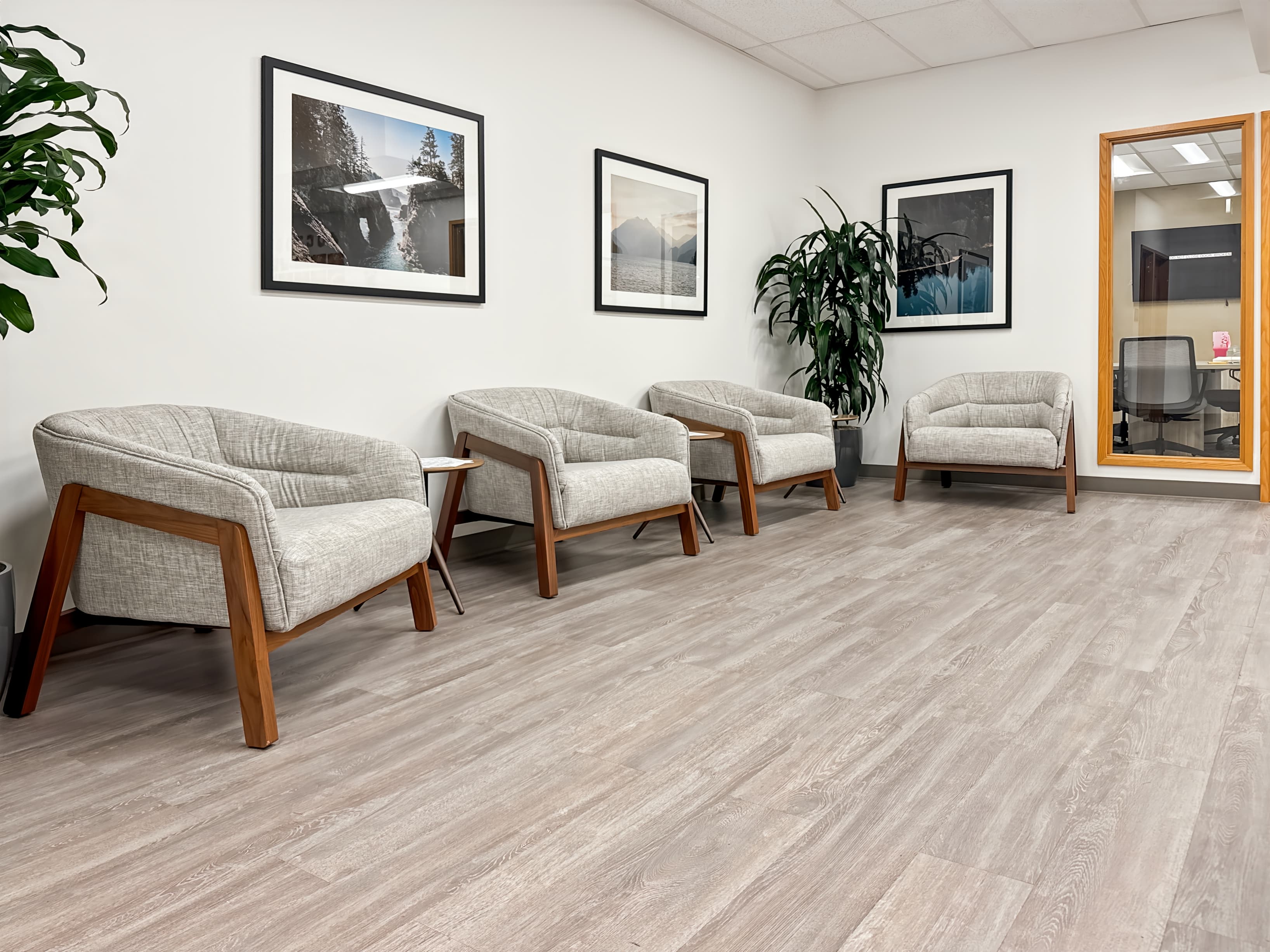 WA, Bellevue - SE 32nd image 5