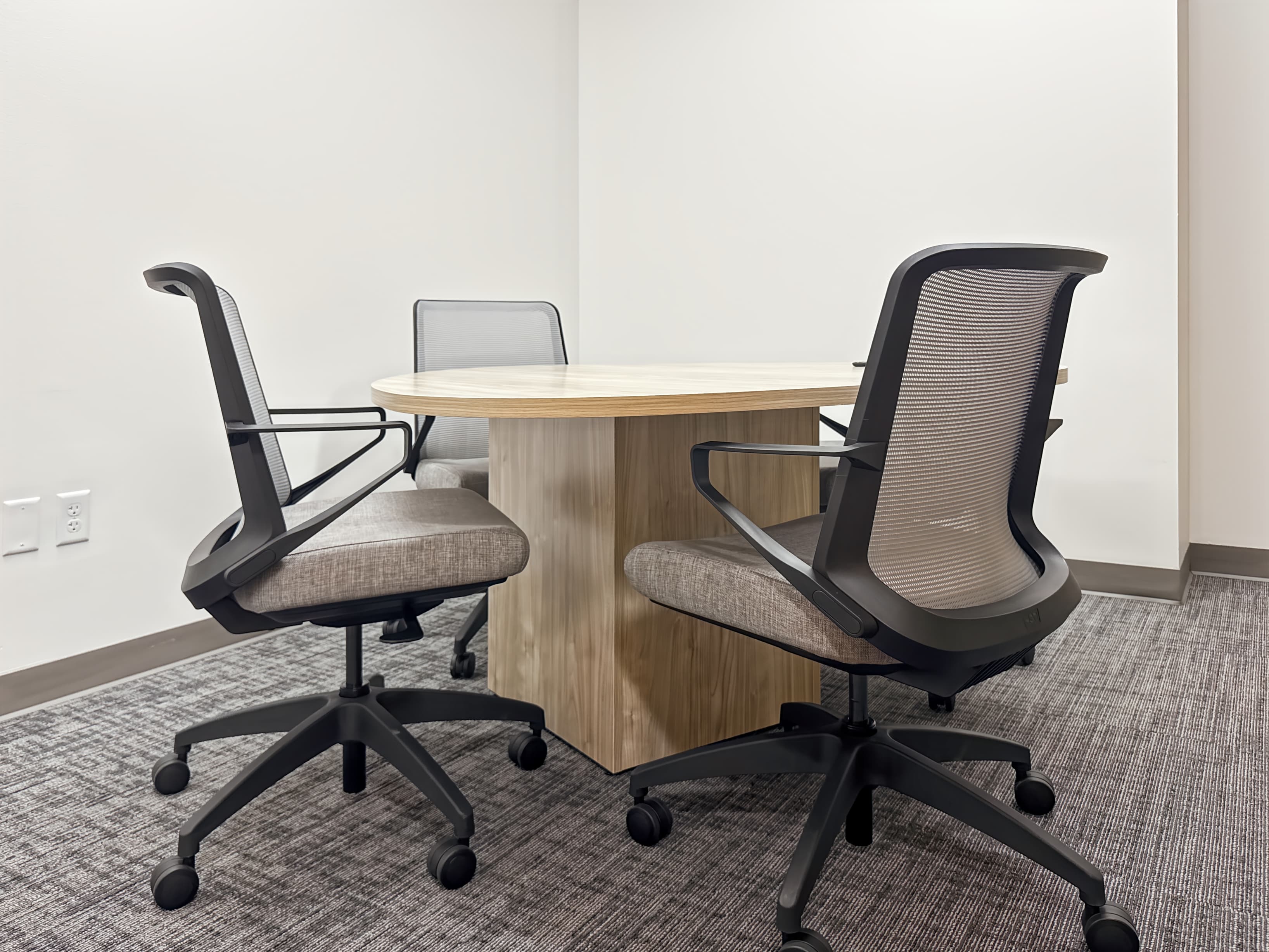 WA, Bellevue - SE 32nd image 10