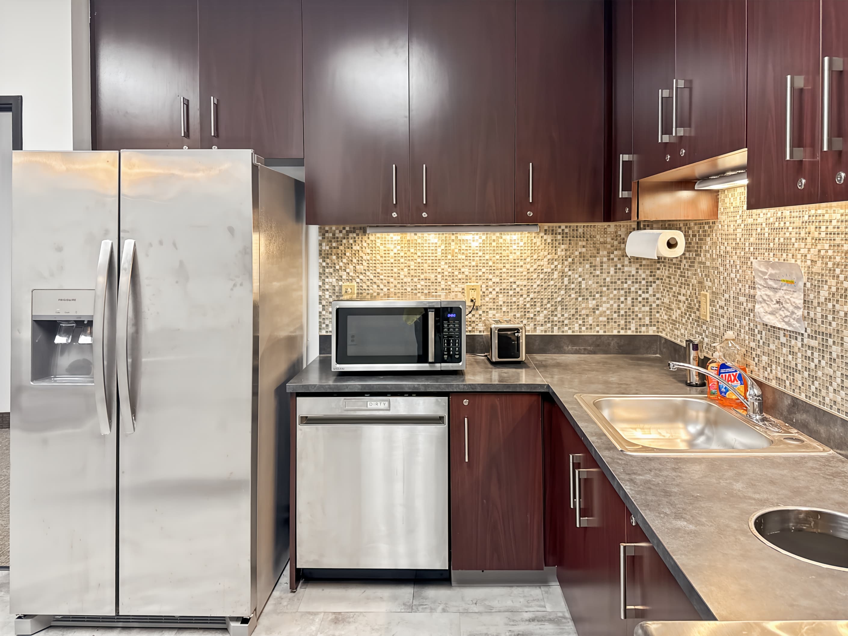 NJ, Mount Laurel - Atrium Way image 9