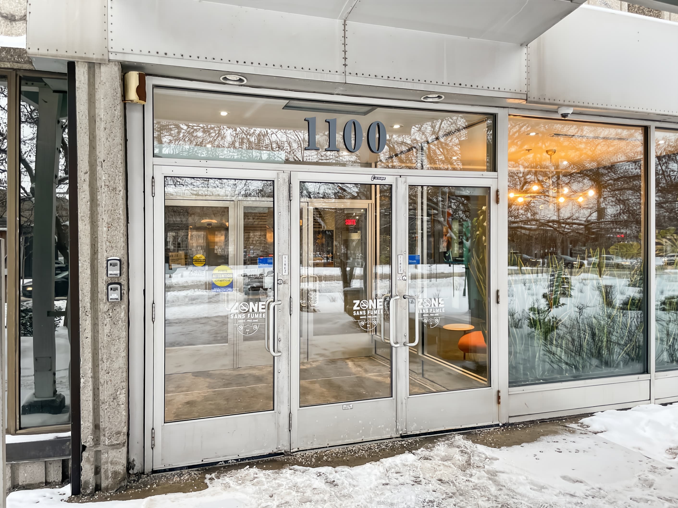 QC, Montreal - Boul Cremazie image 3