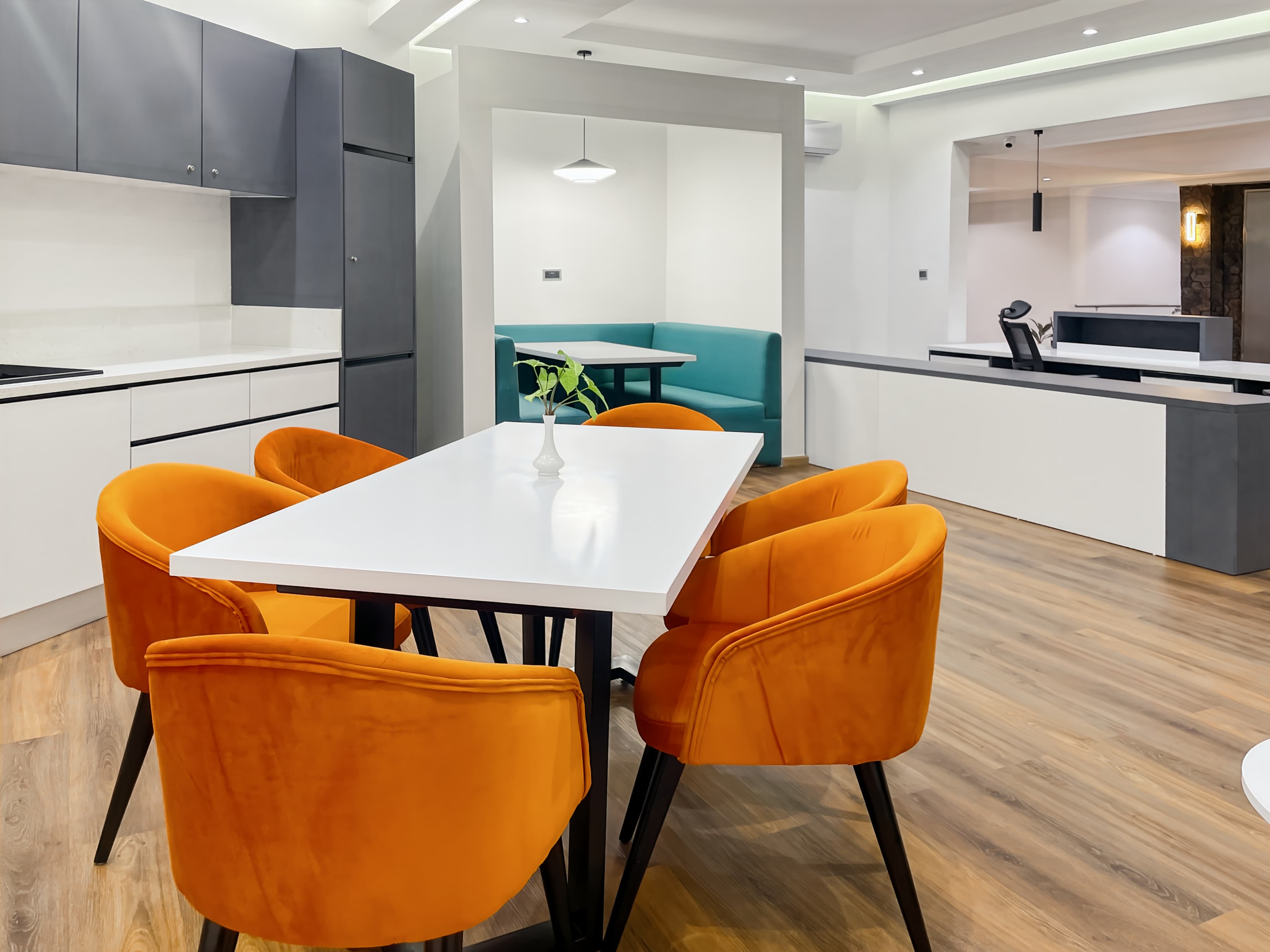 Abuja, Chelsea CBD image 12