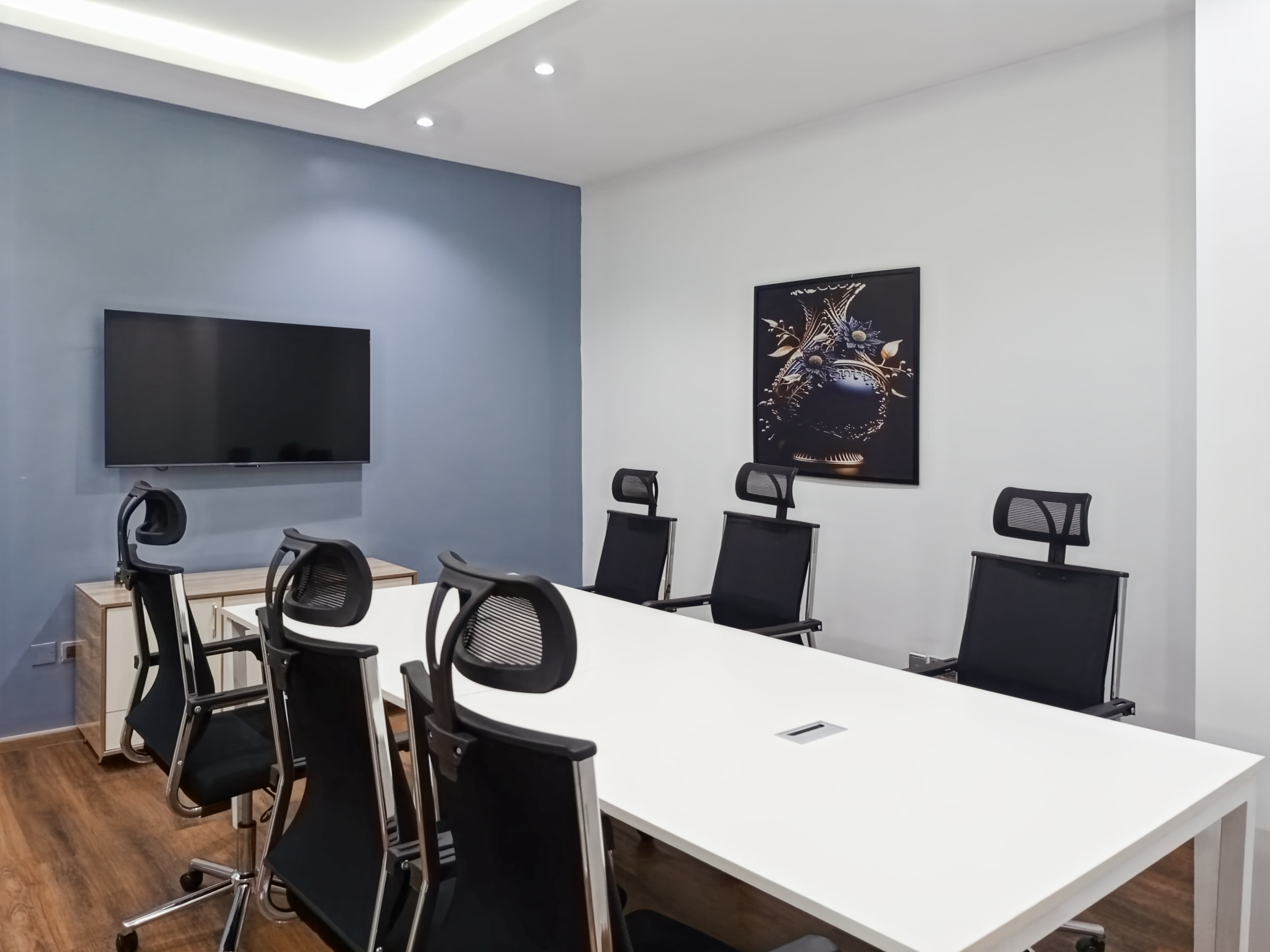 Abuja, Chelsea CBD image 7