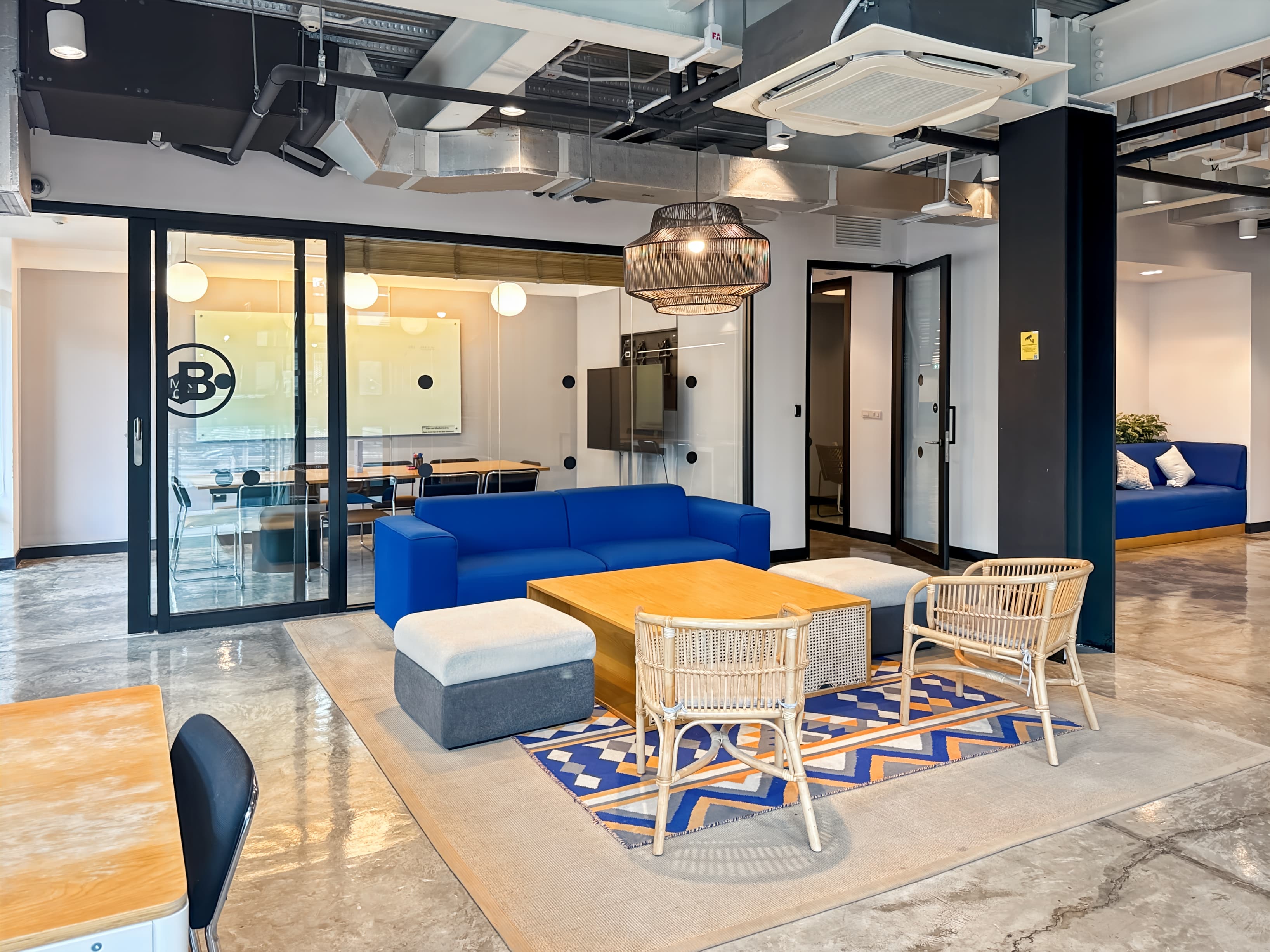 Bangkok, Suthi Building image 11