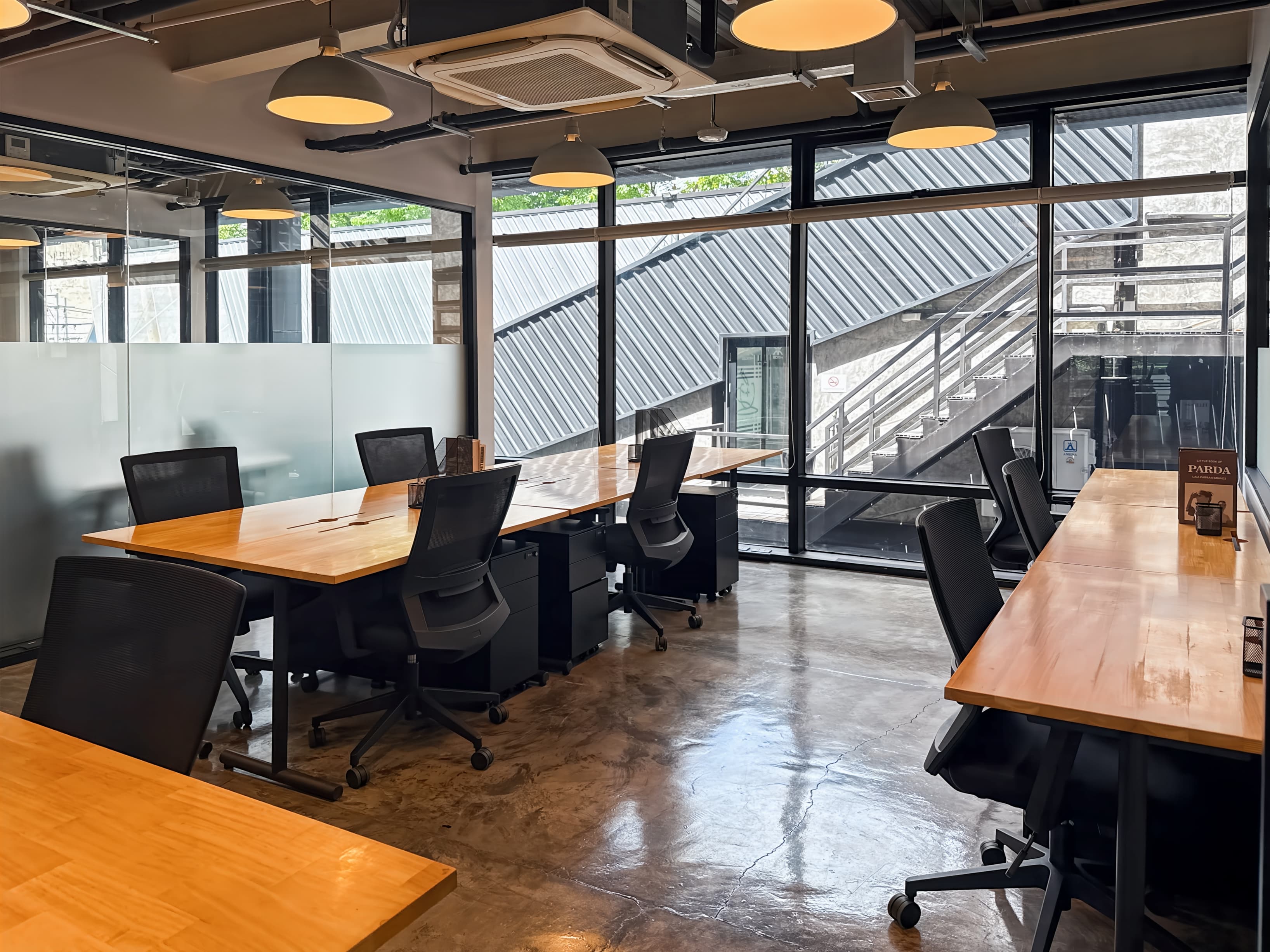 Bangkok, Suthi Building image 3