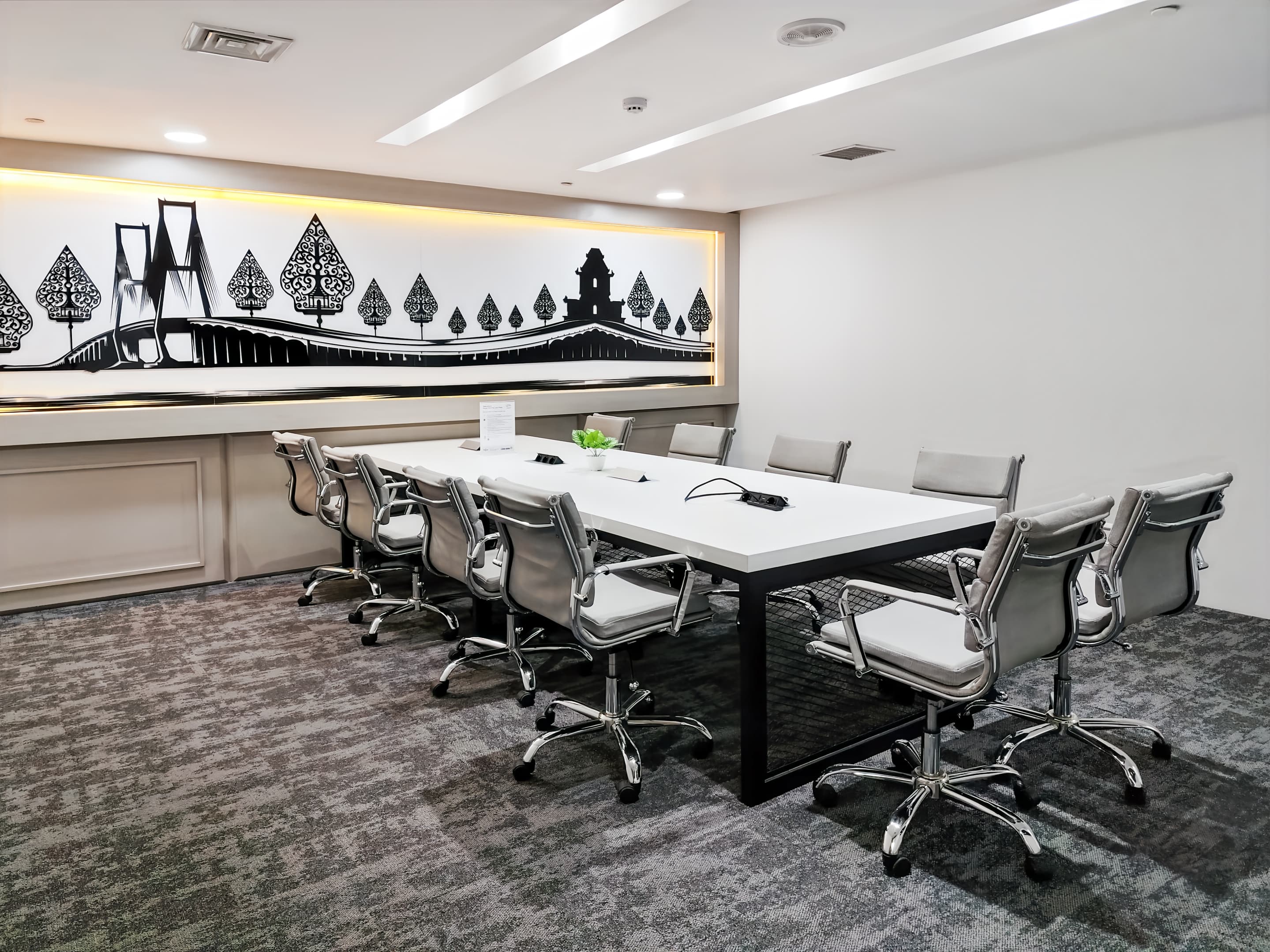 Surabaya, Sinarmas Land Plaza image 5