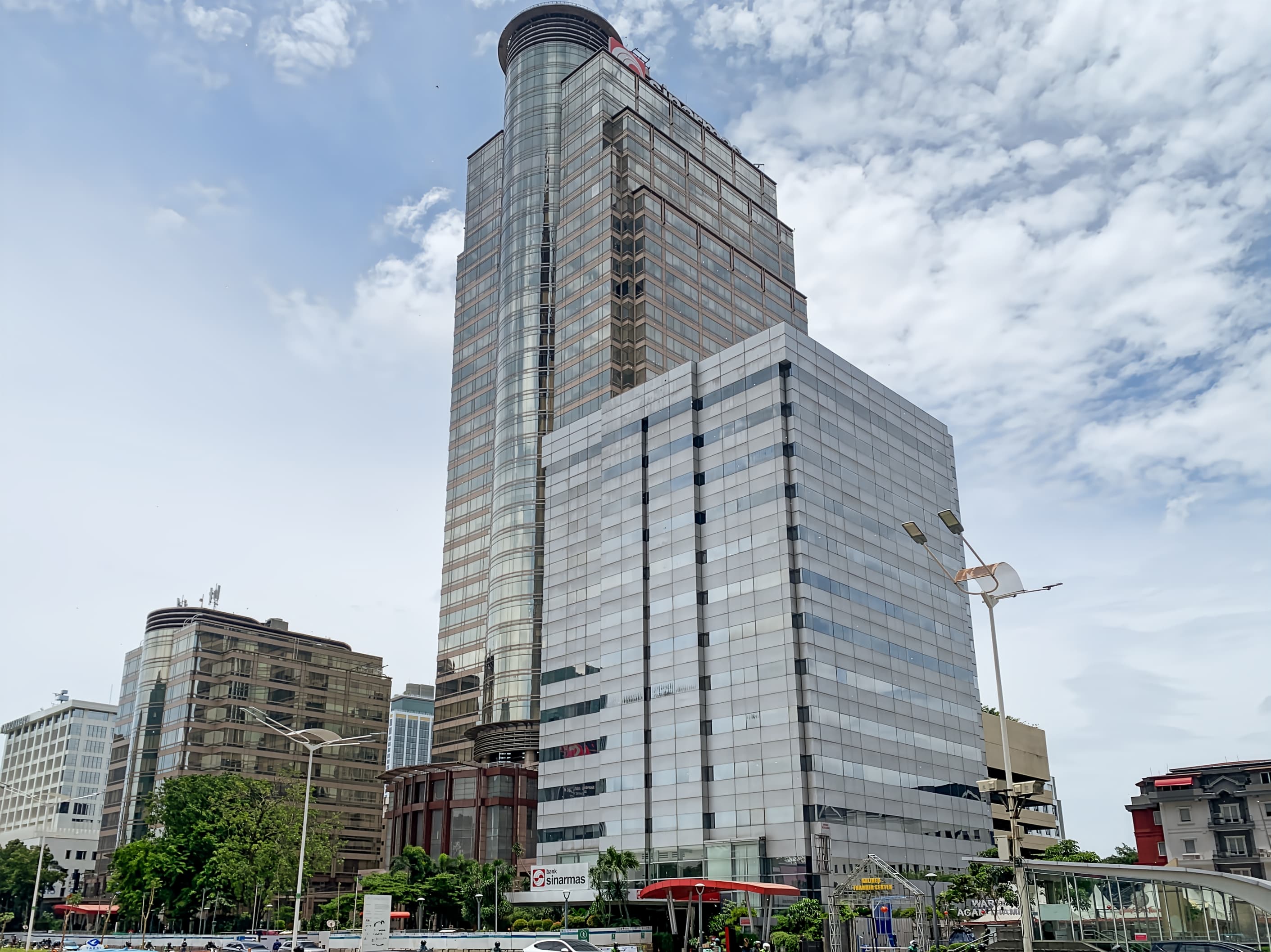 Jakarta , Regus Sinarmas Land Plaza Tower 1 image 2