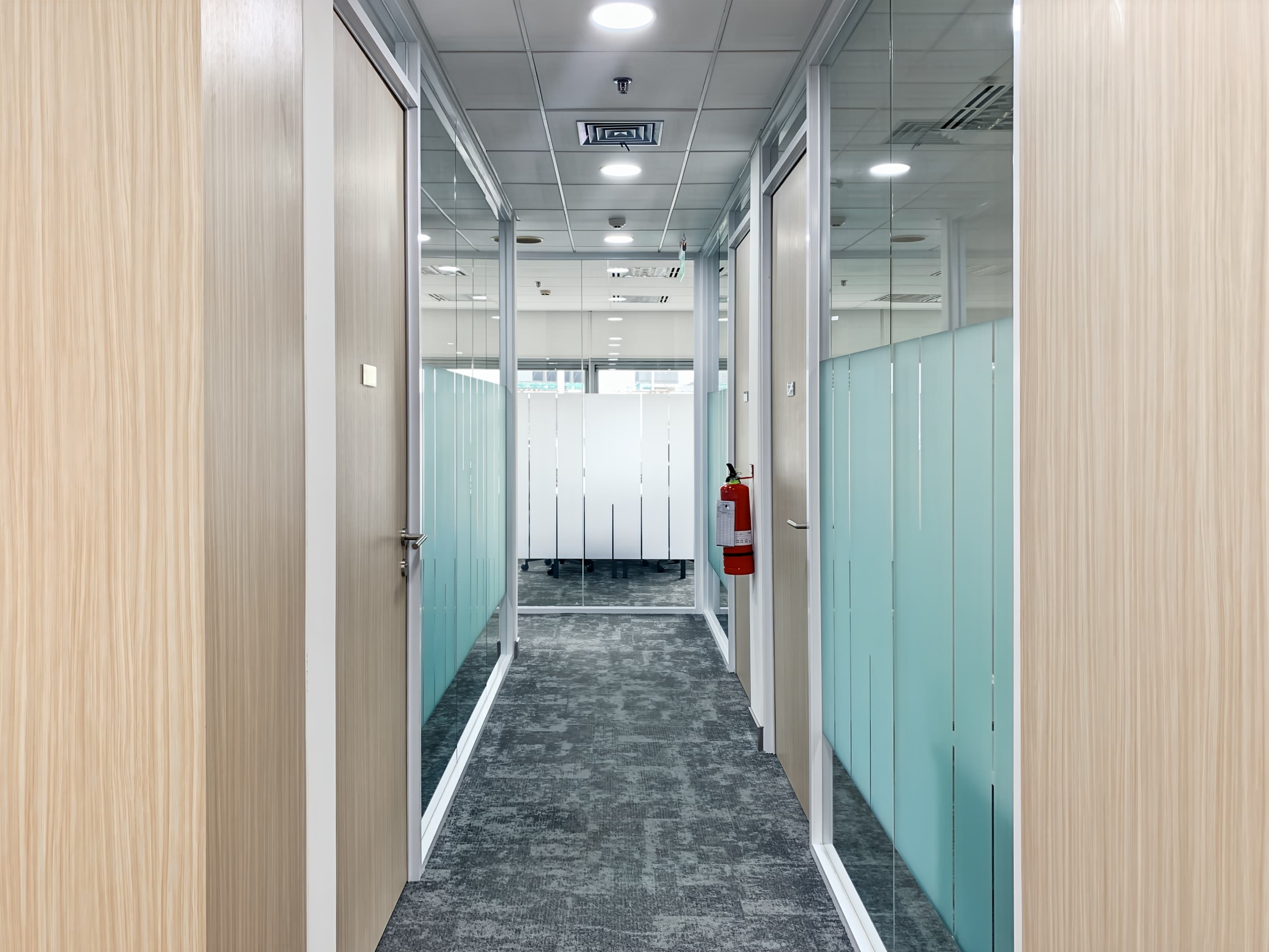 Jakarta , Regus Sinarmas Land Plaza Tower 1 image 4