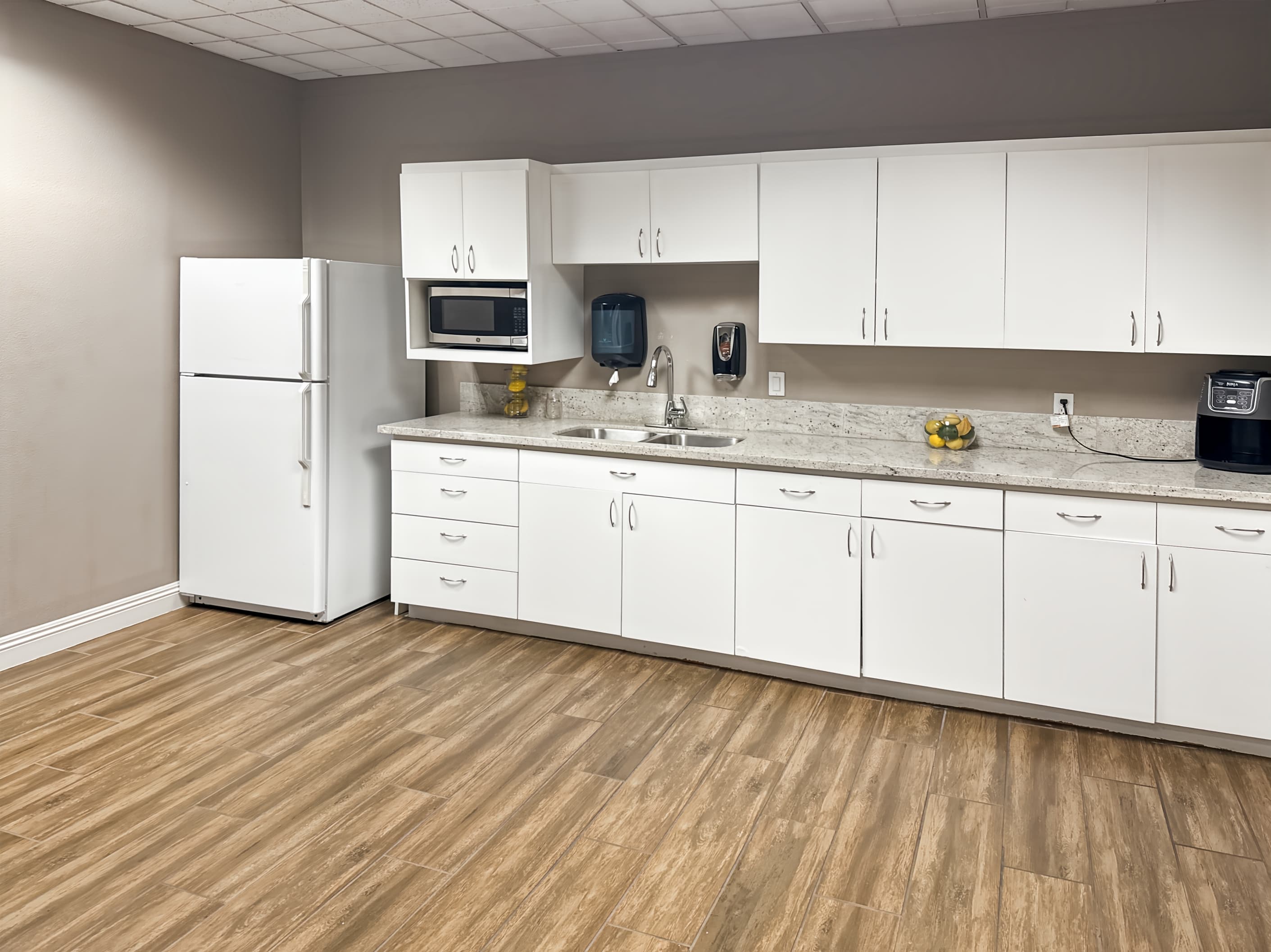 NV, Las Vegas - W Tropicana Ave image 6