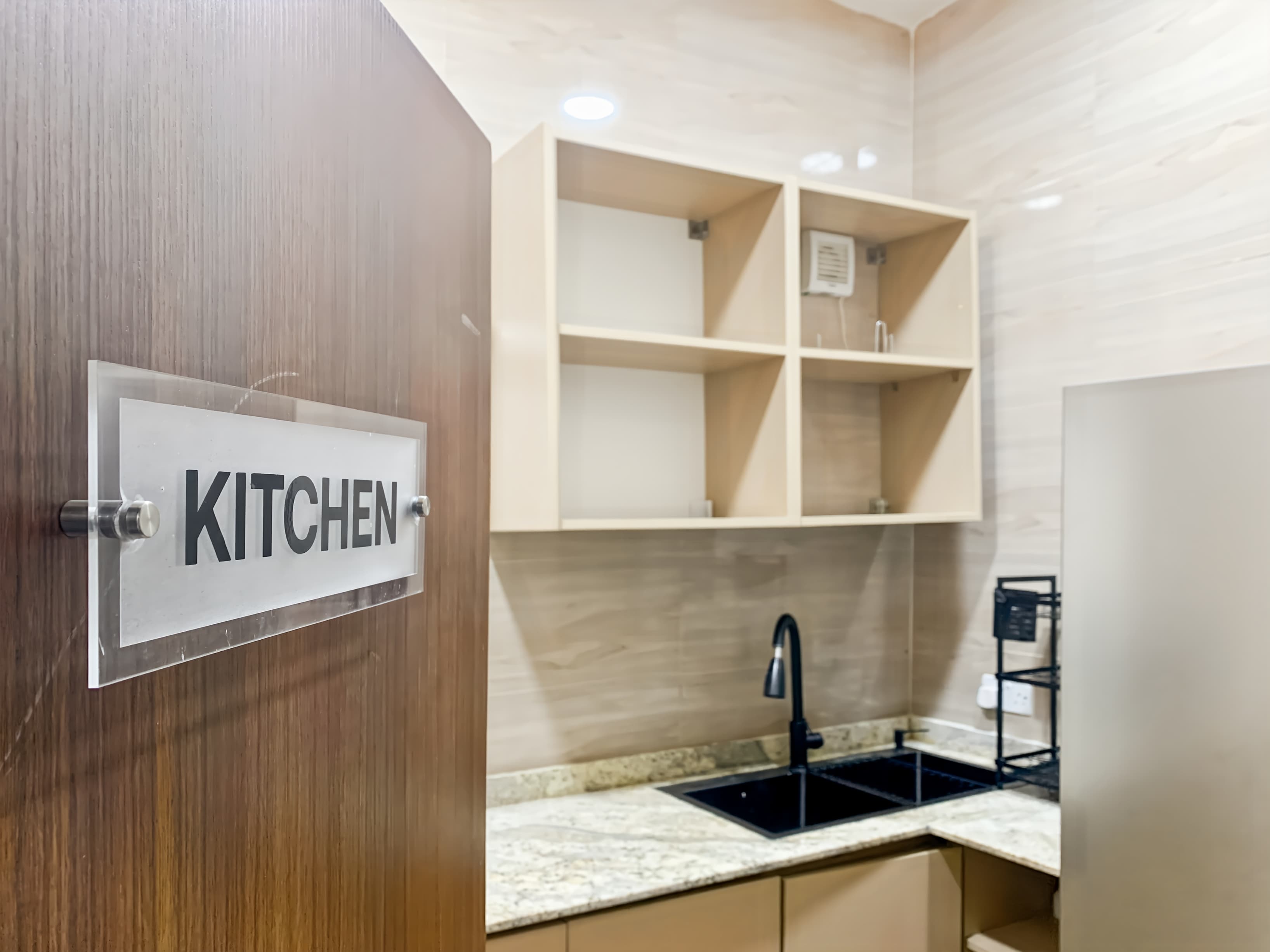 Abuja, Murjanatu House image 14