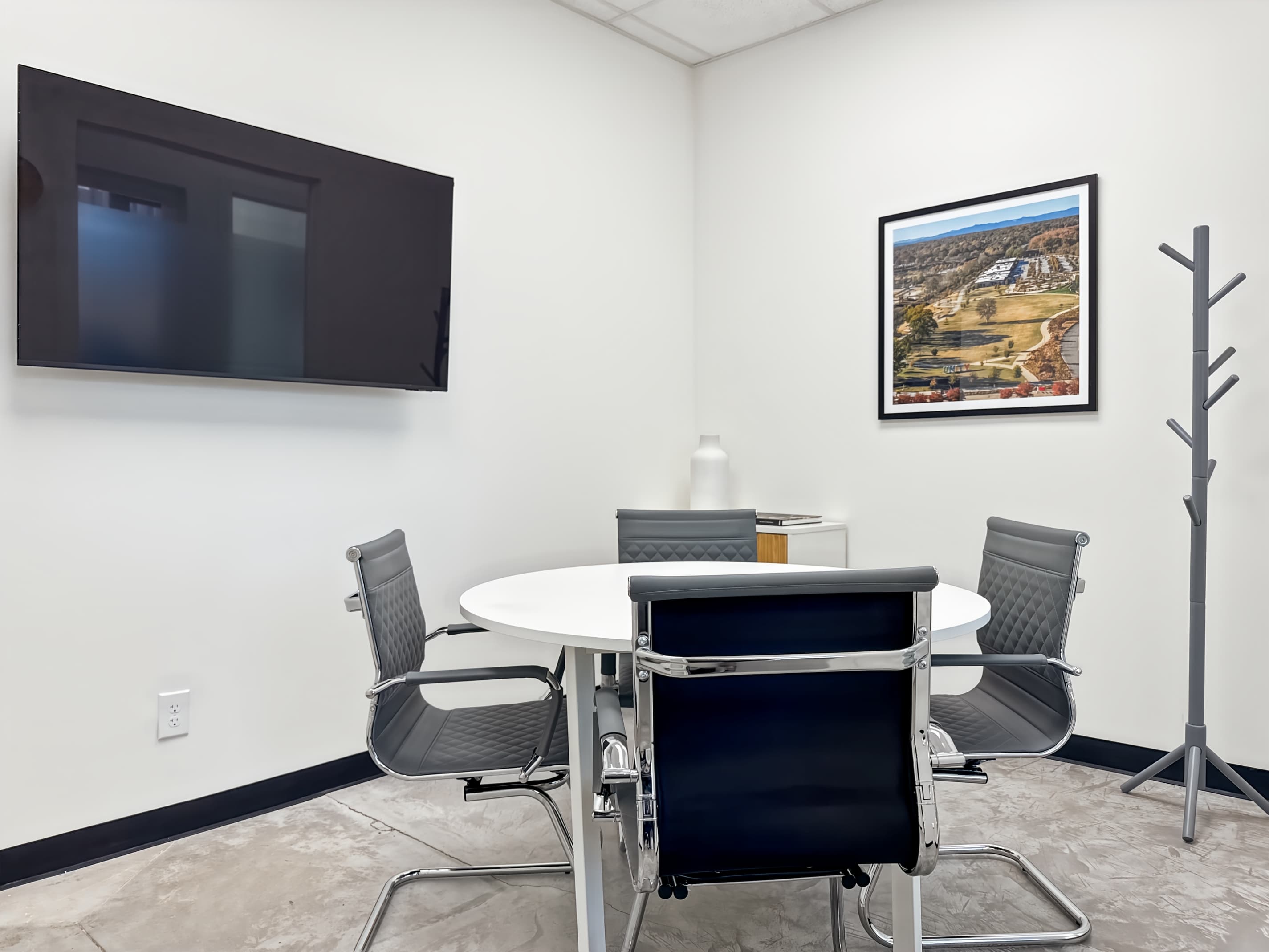 SC, Greenville - E Stone Avenue image 3