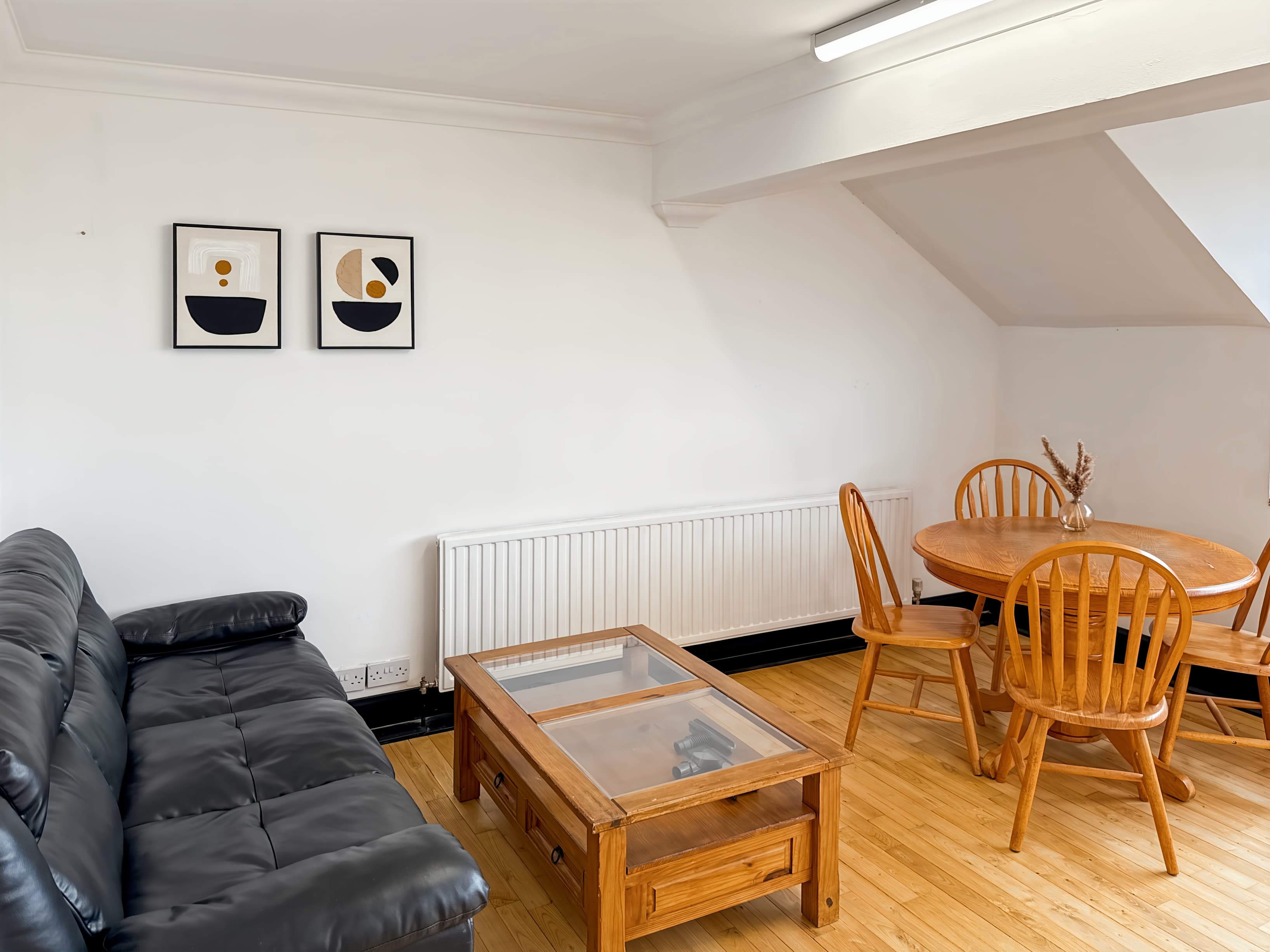 Norwich, Independent House image 3 Norwich, Independent House image 3