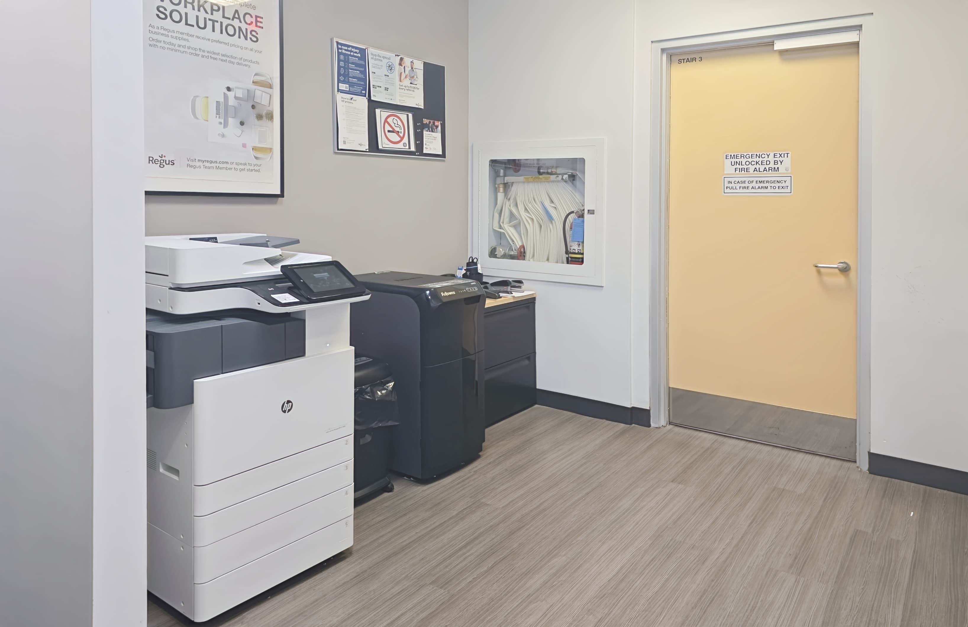 ON, Toronto - Davisville Centre image 3 ON, Toronto - Davisville Centre image 3