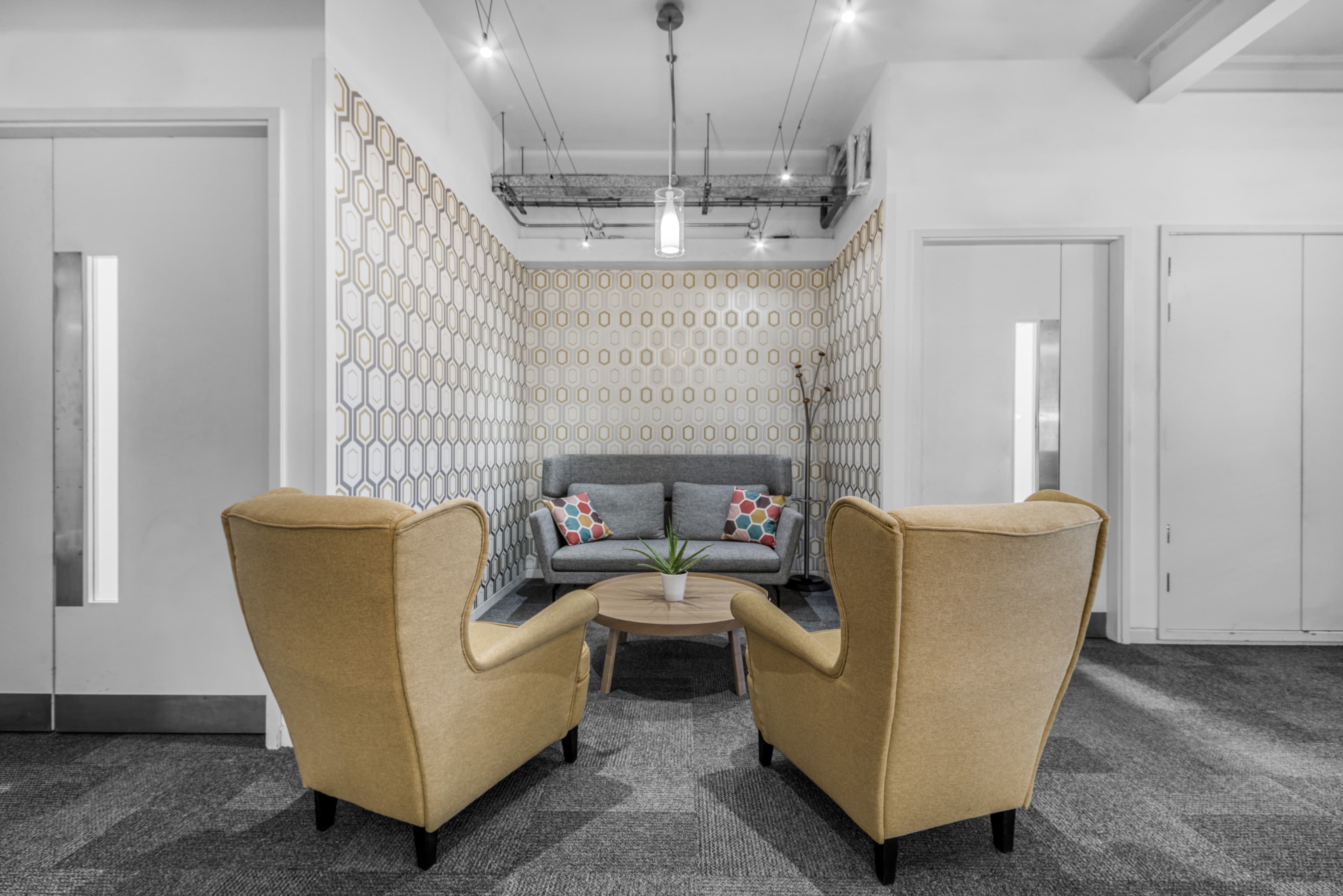 FARNBOROUGH, Farnborough Airport image 3