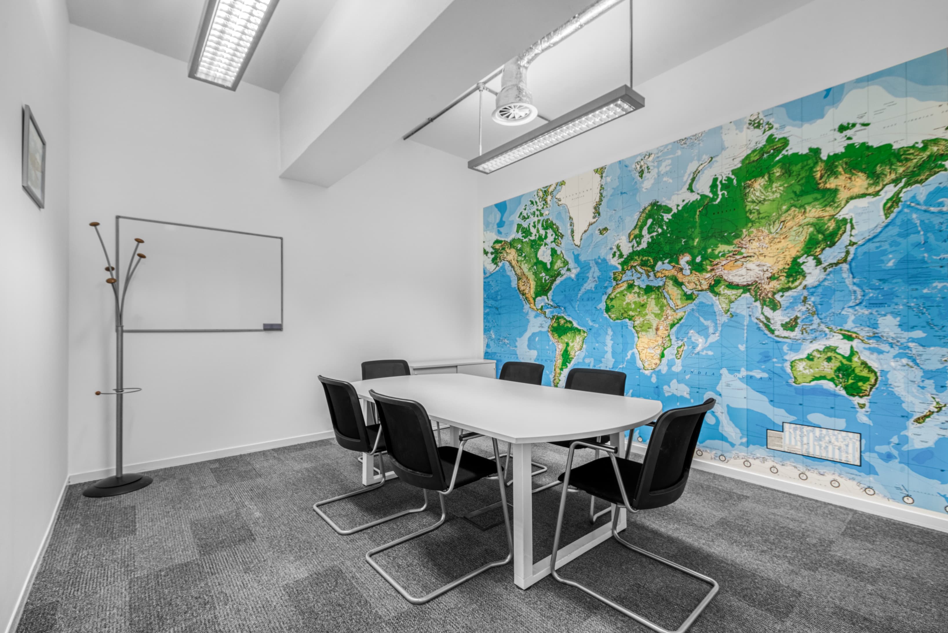 FARNBOROUGH, Farnborough Airport image 7