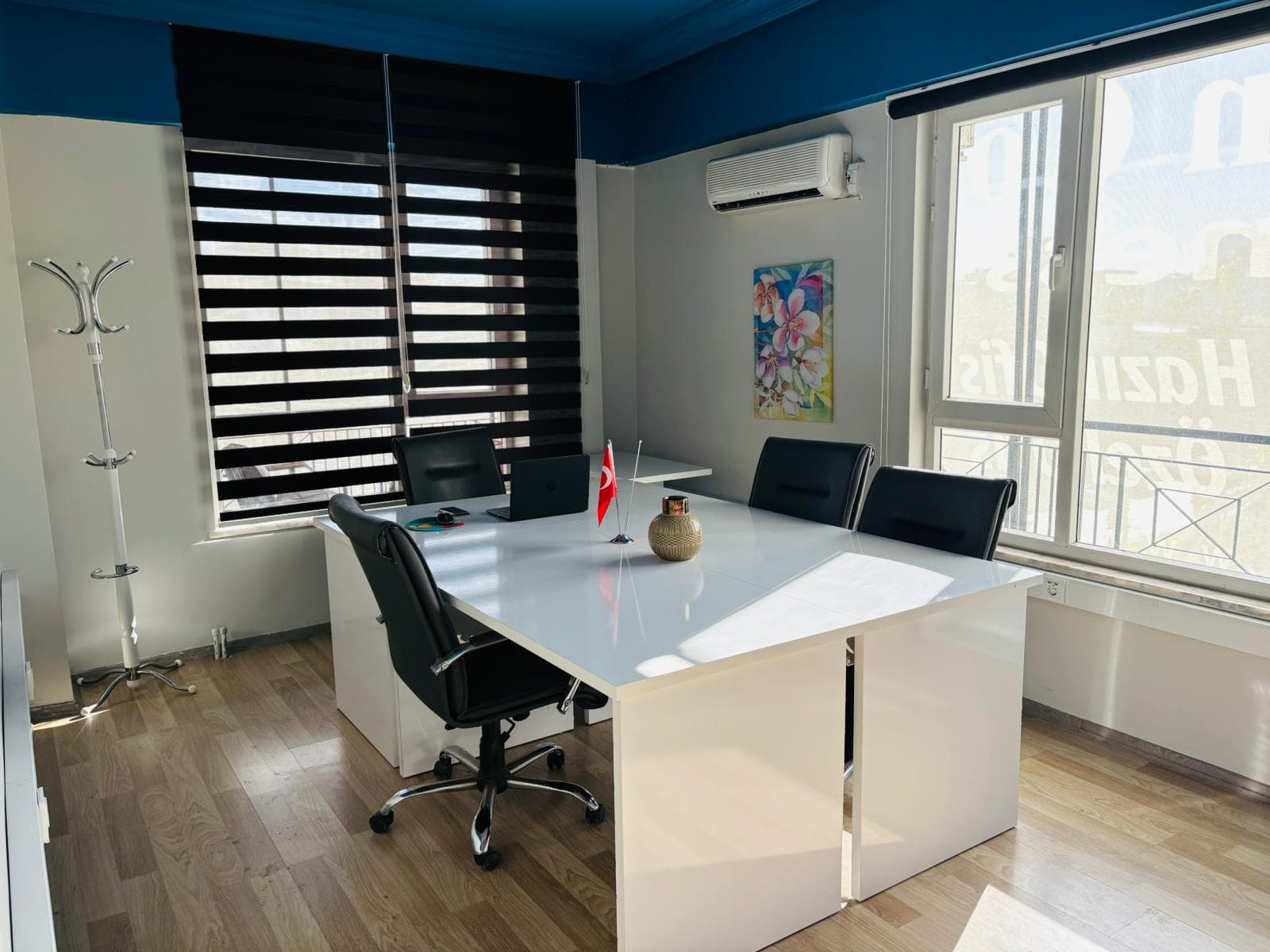 Modern meeting room and private office with natural light, air conditioning, and balcony access. Perfect for client meetings, Modern meeting room and private office with natural light, air conditioning, and balcony access. Perfect for client meetings,