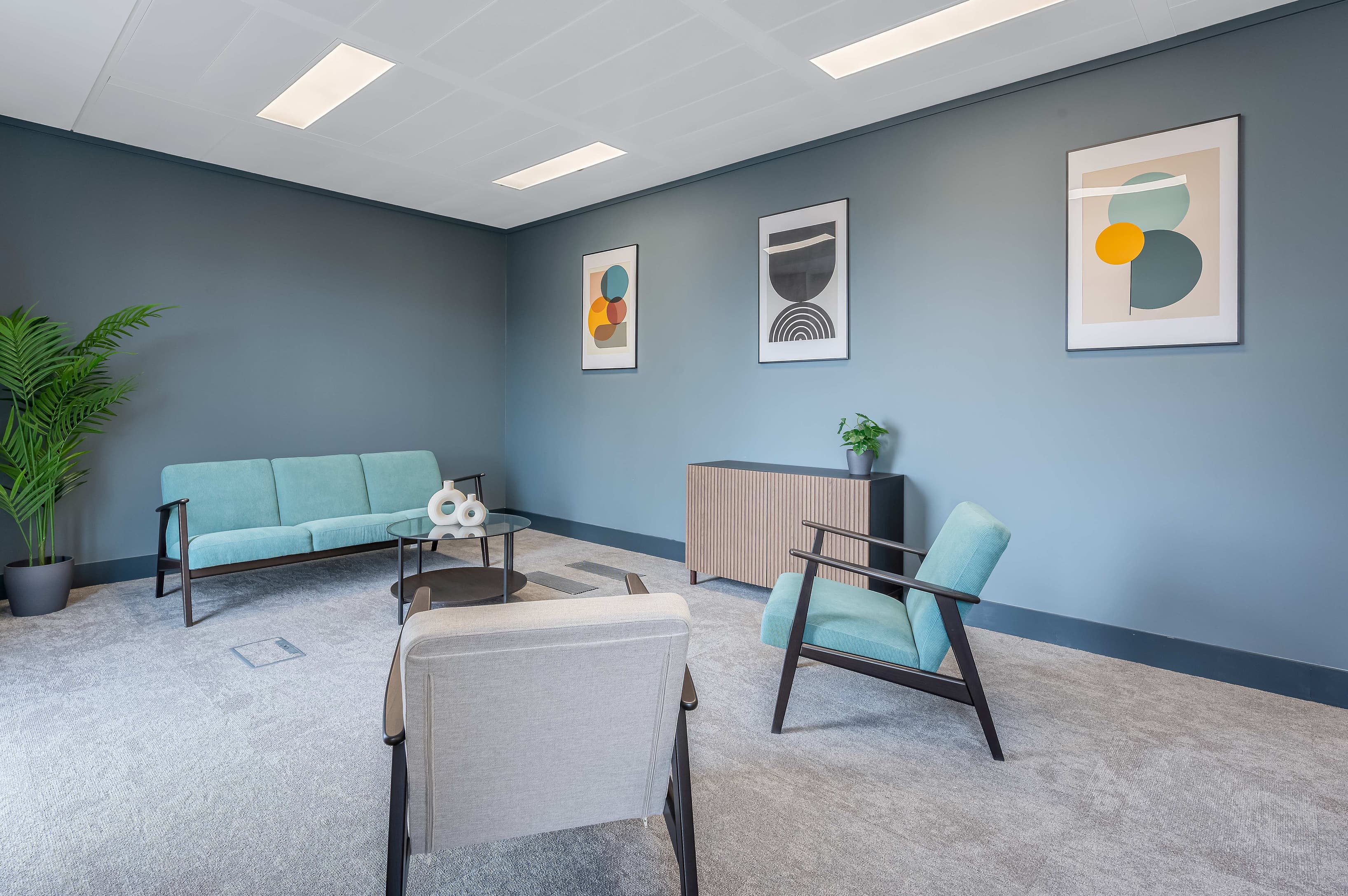 Breakout space
