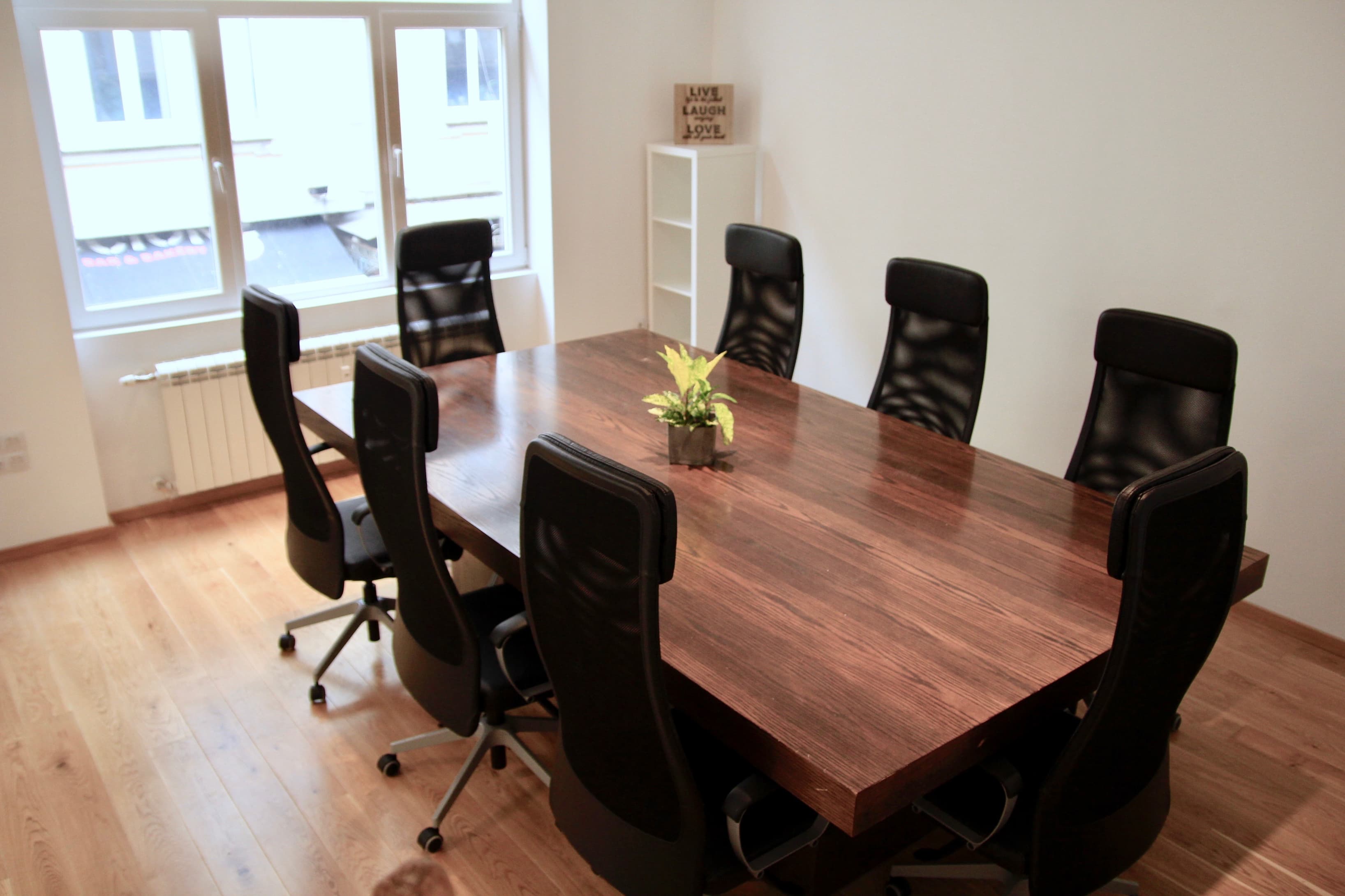 6-person Room