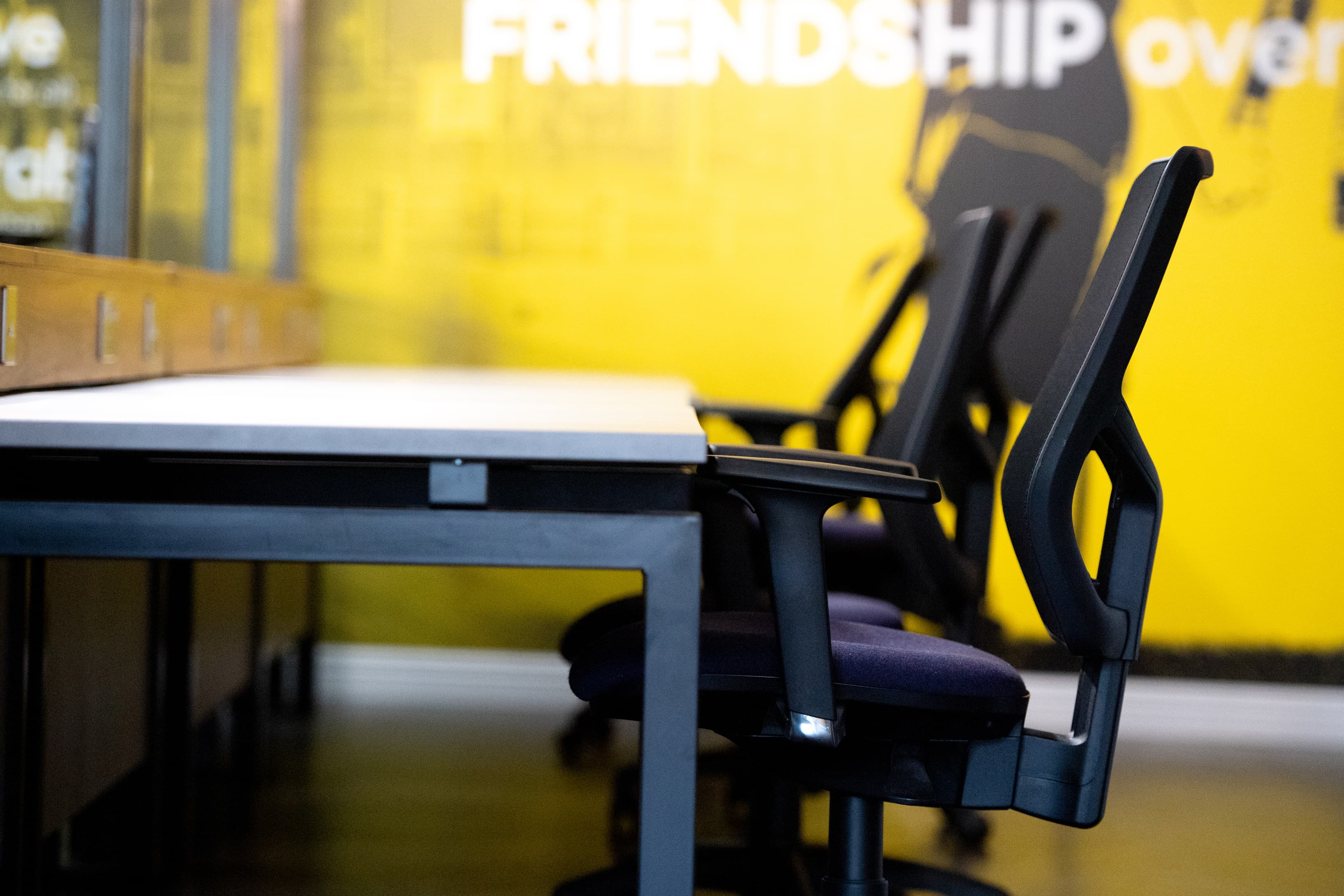 Desks Desks