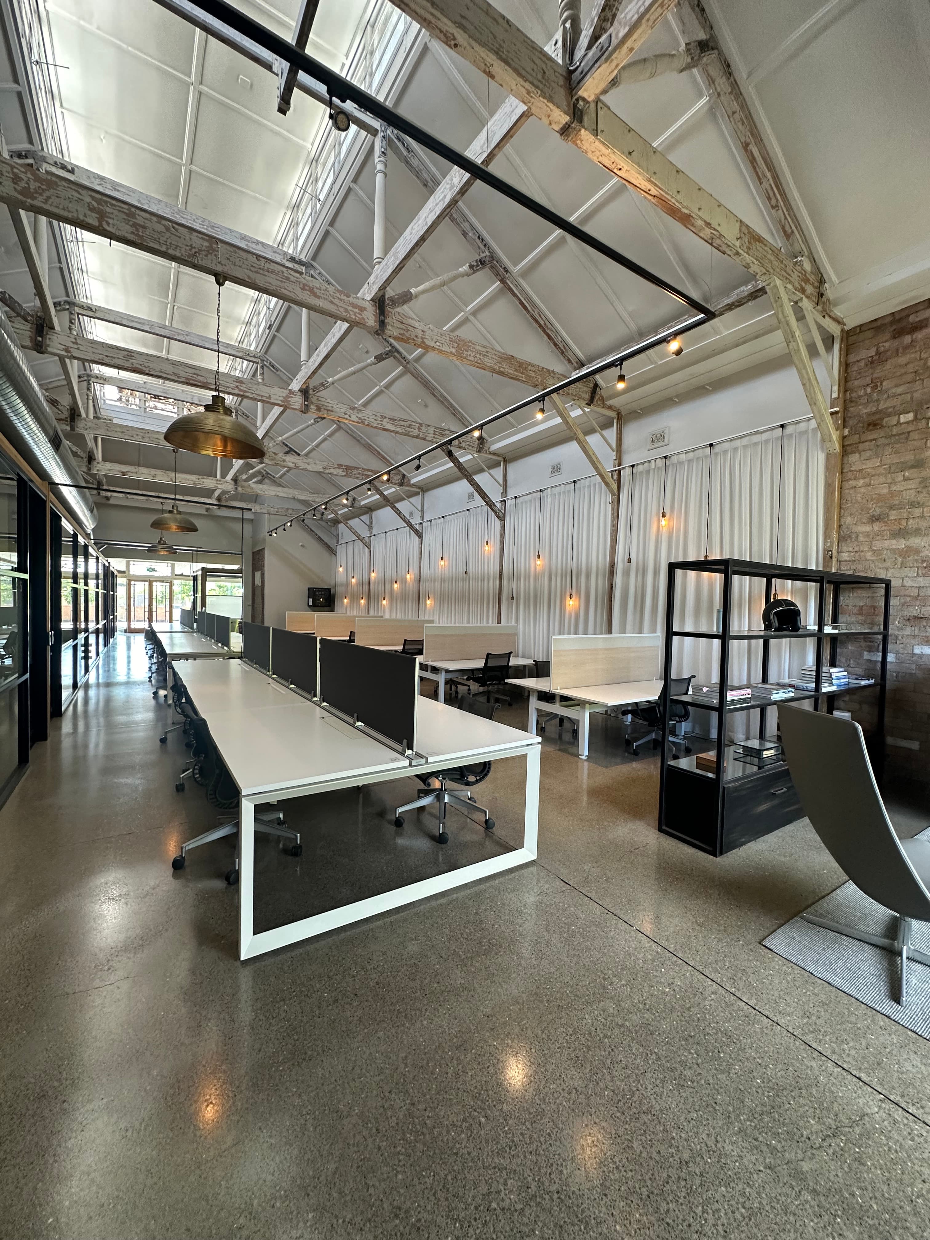 Dedicated fixed desk option