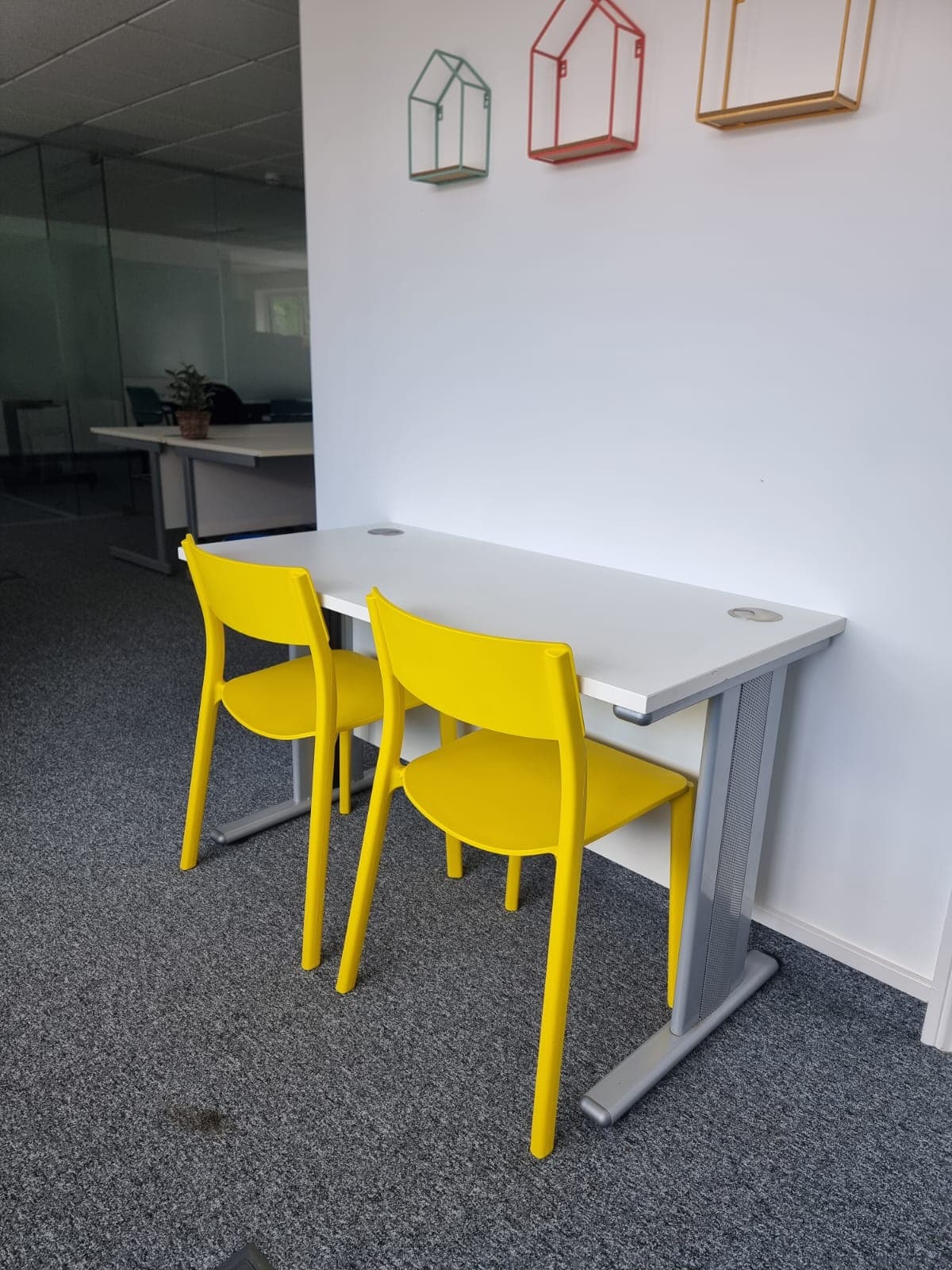 Hot Desk co working space