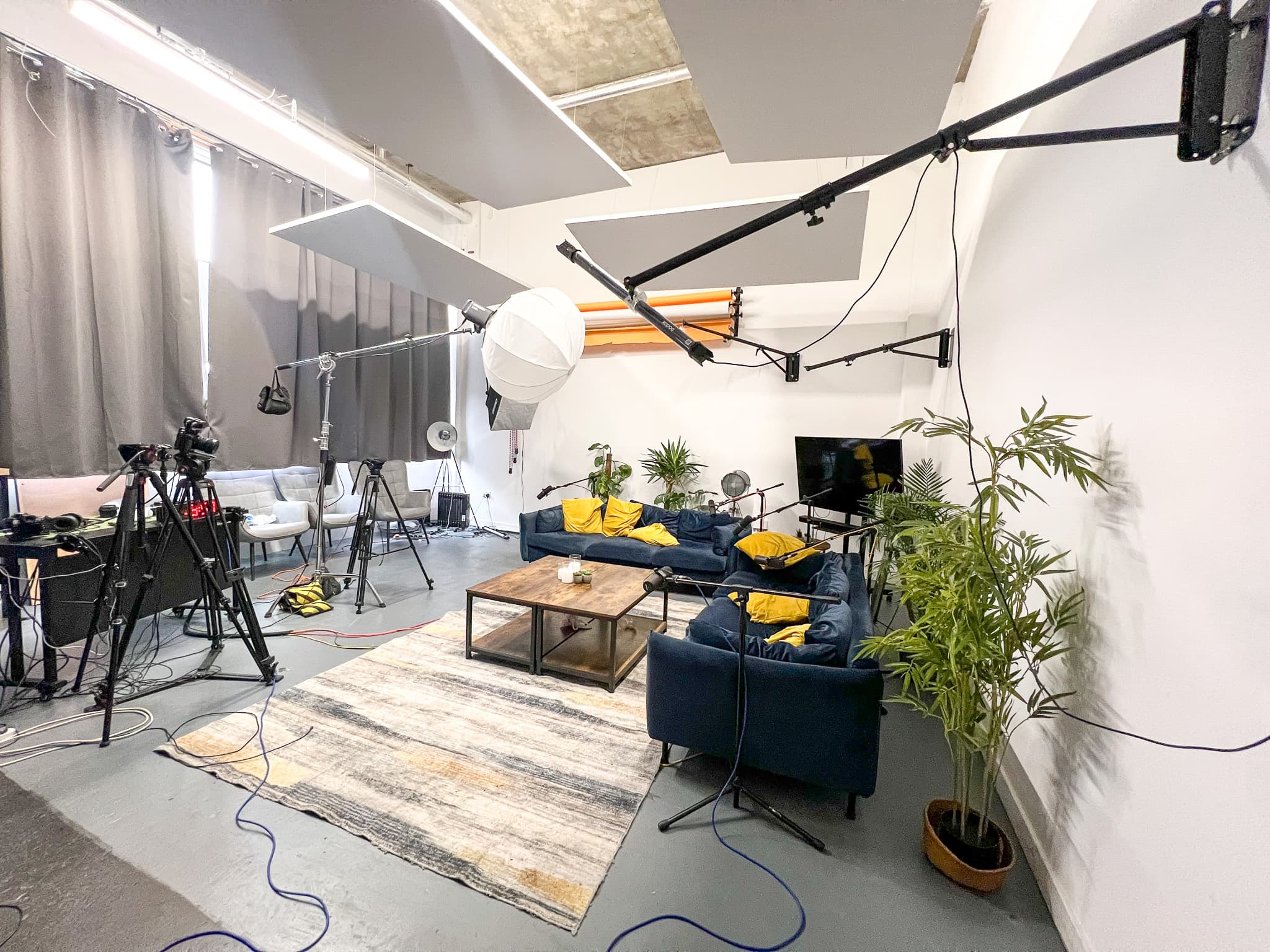 484sqft studio