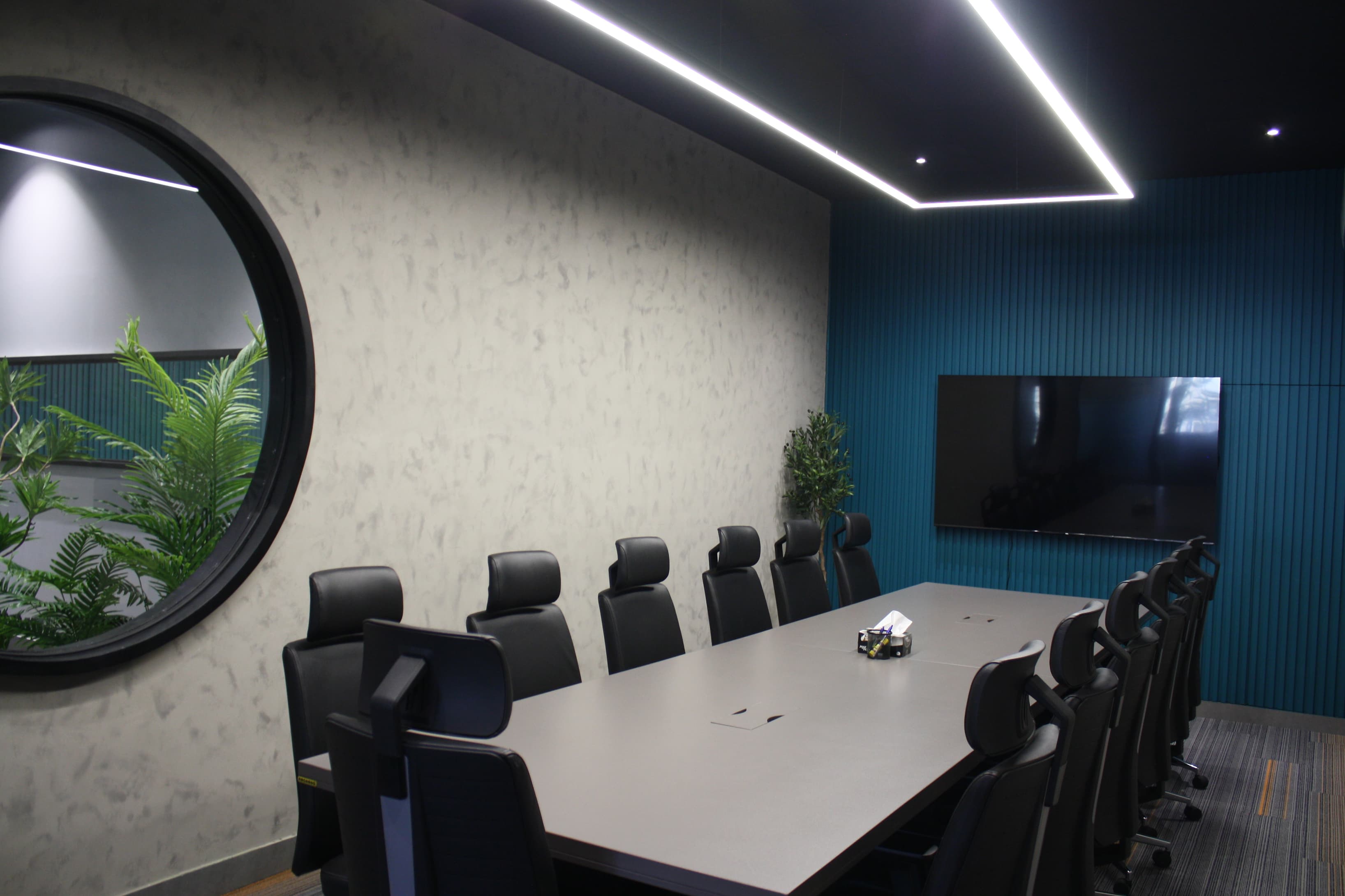 14 People Board/Conference Room