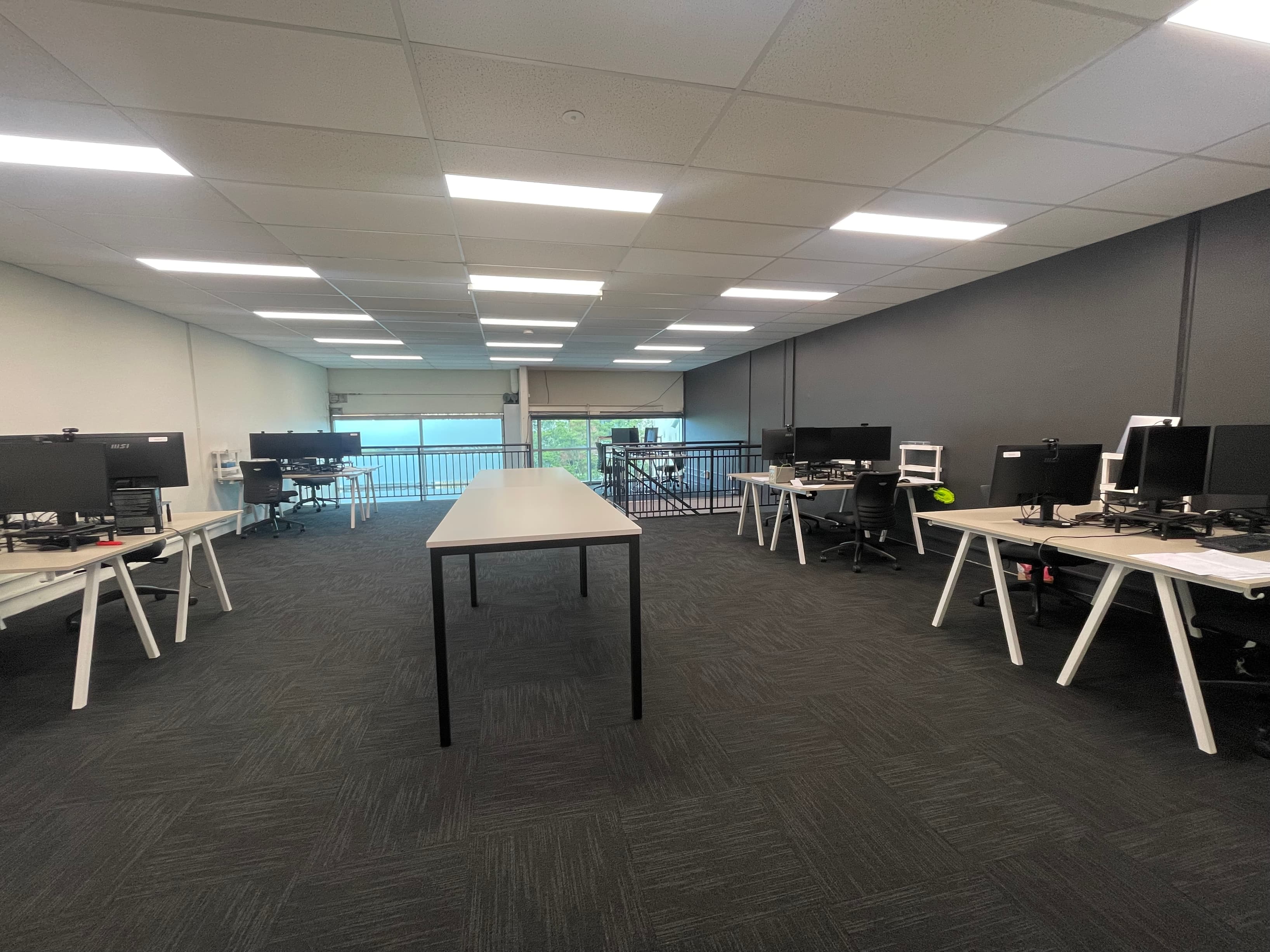 Open plan office space - 10x Desks 