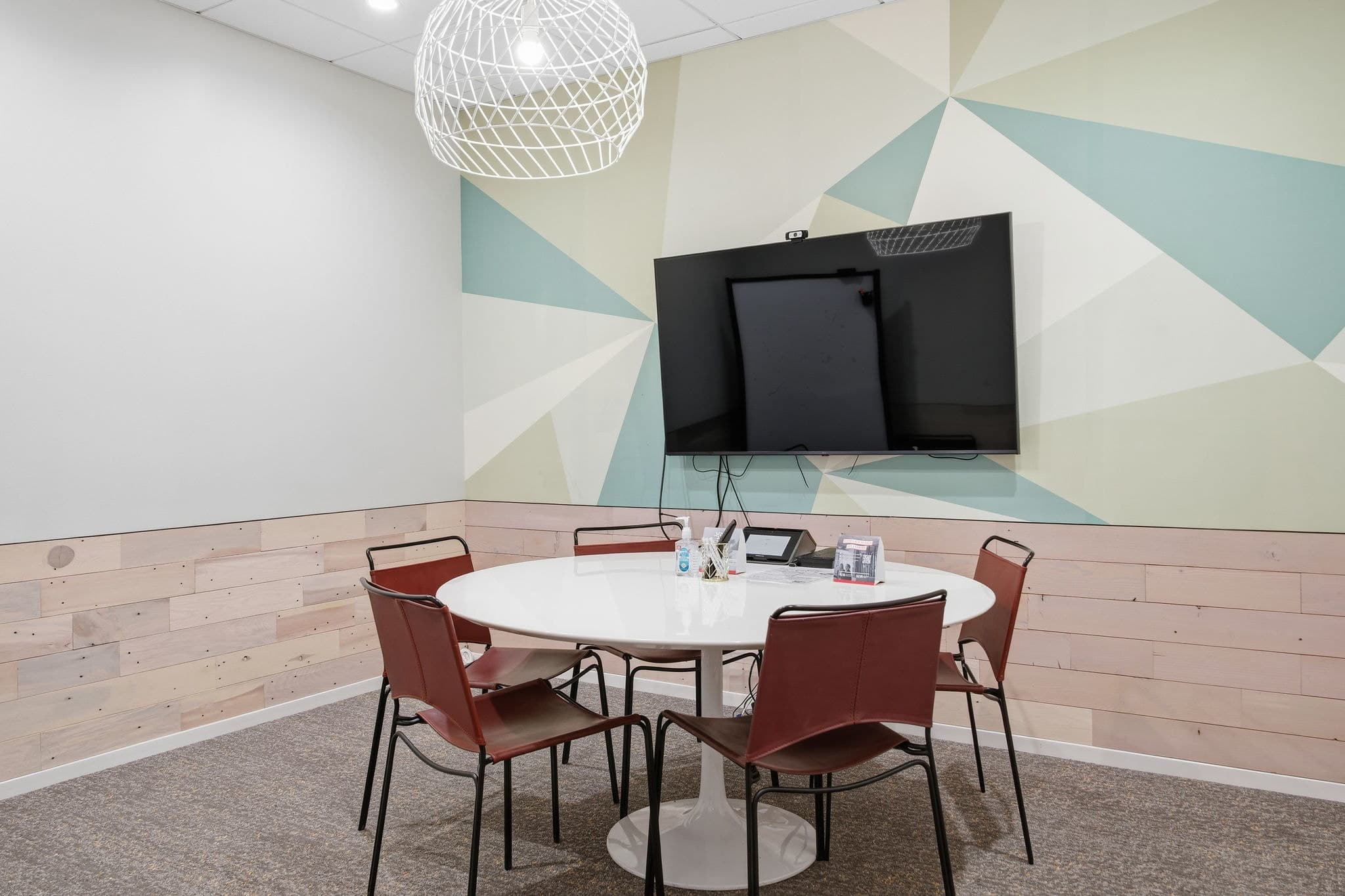 5-Person Meeting Room 5-Person Meeting Room