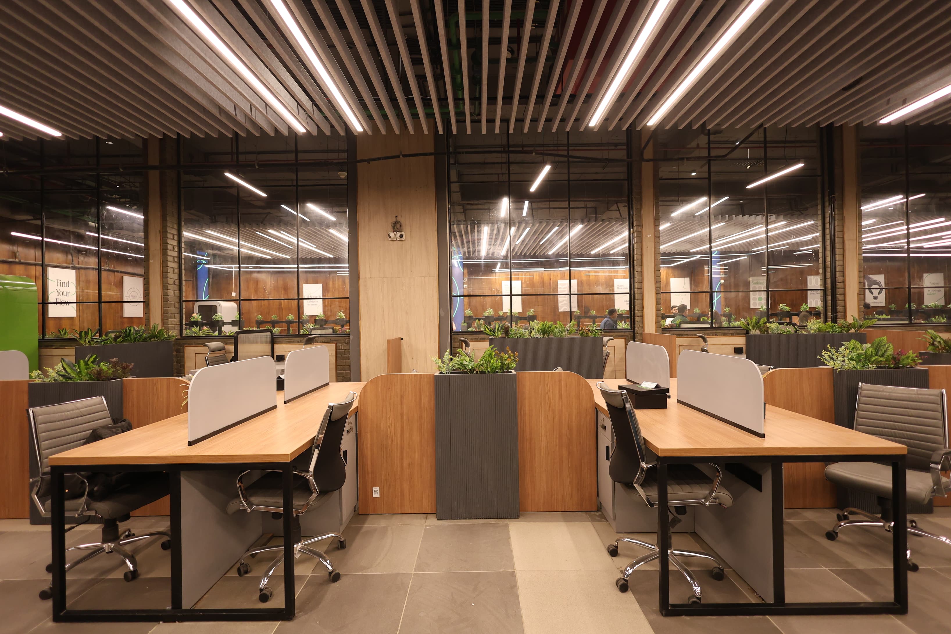 Superco – S2 Workspace featuring private desks designed for focused, individual work.