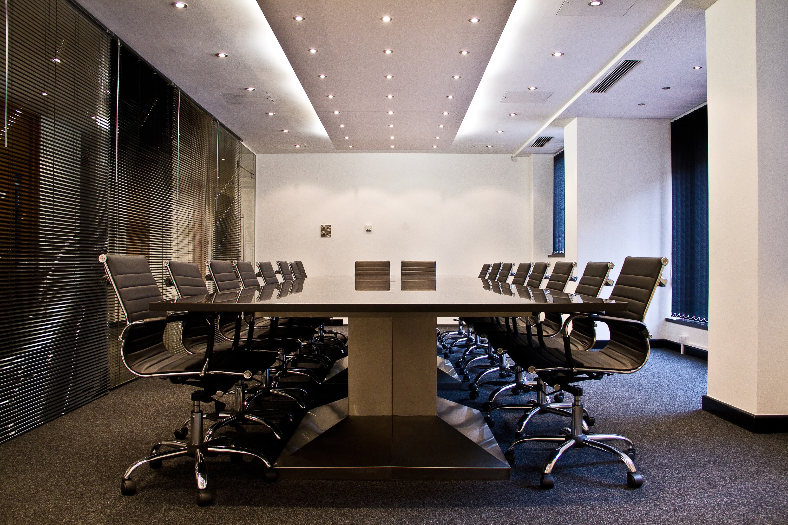 Large meeting room with seating for up to 20 people