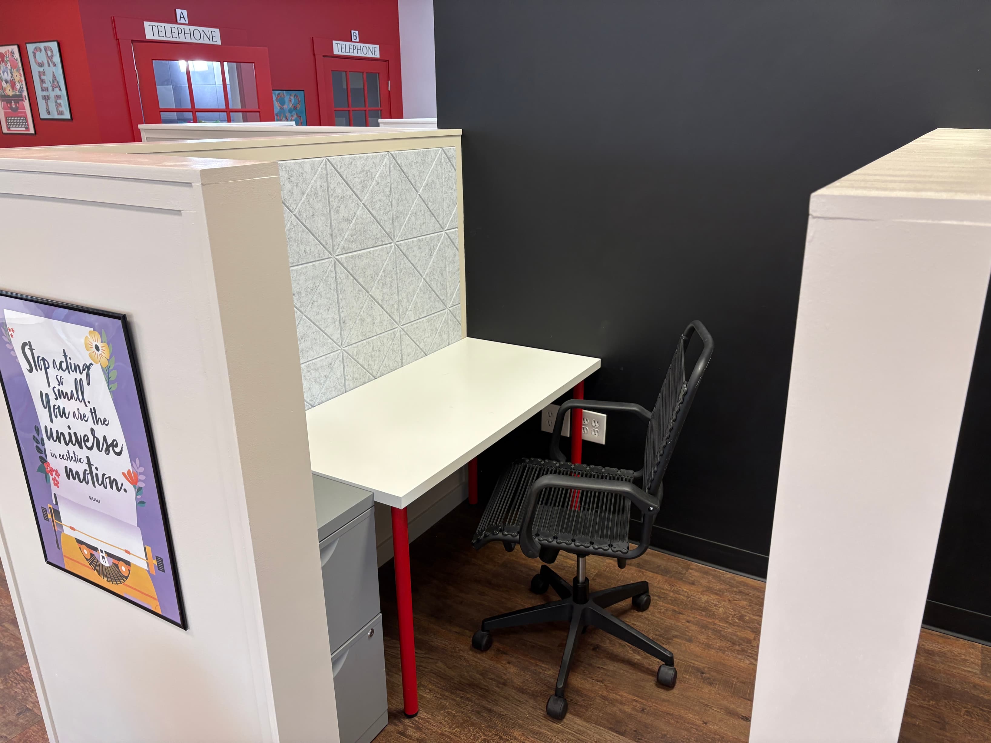 Private Desk