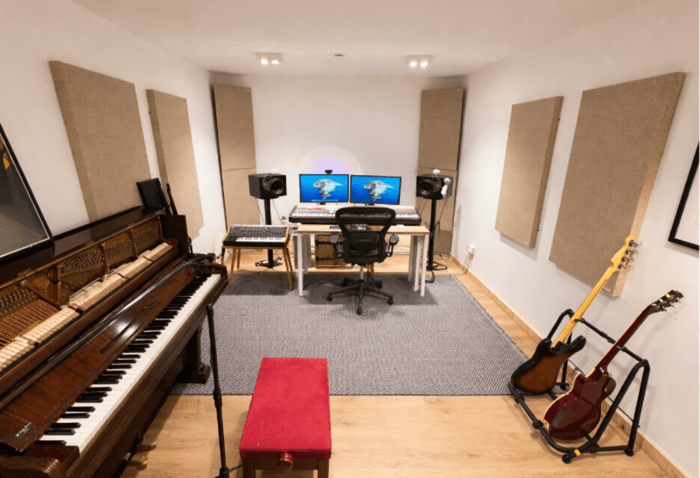 Medium Music Studio