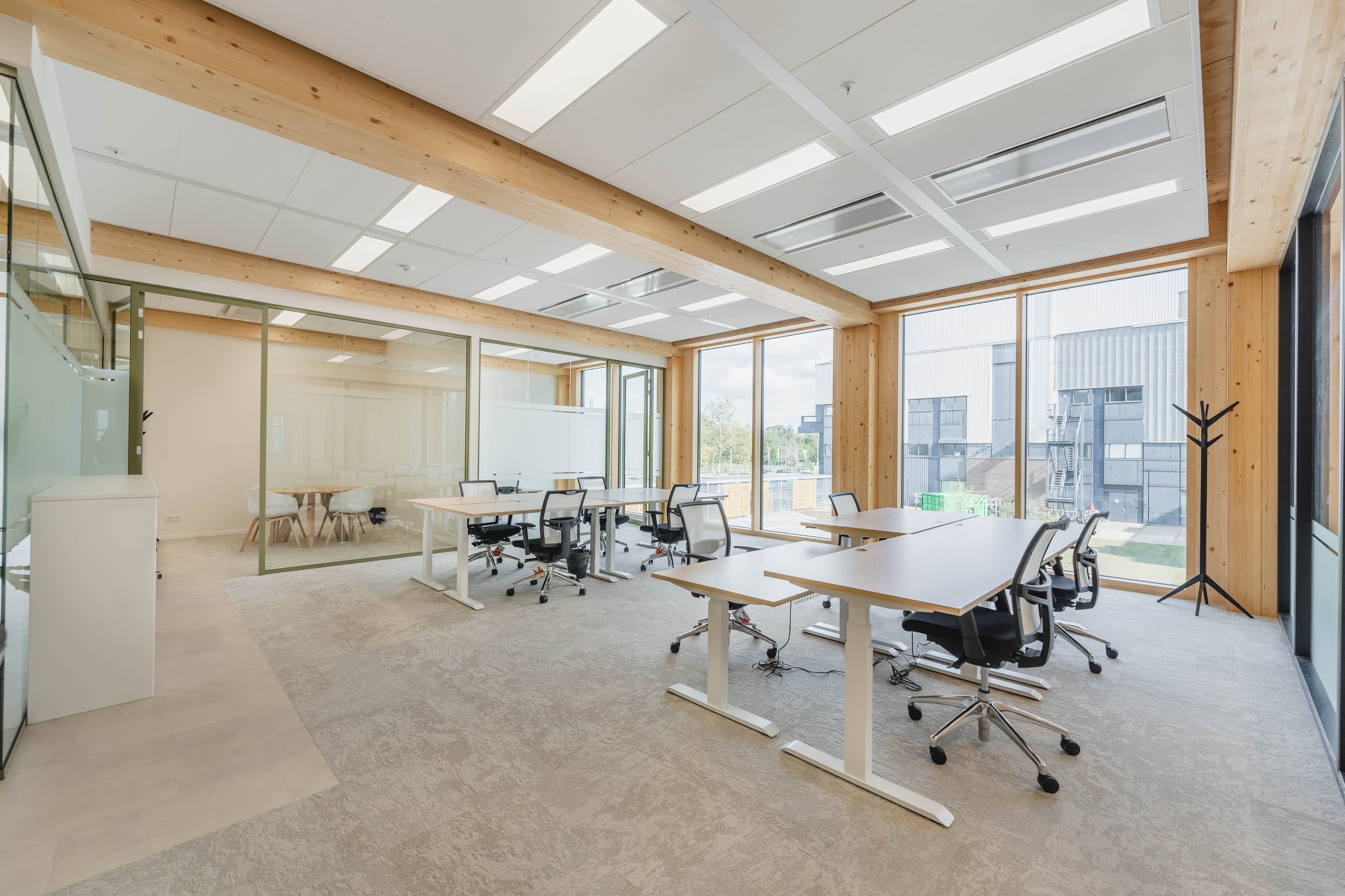 Office space with internal offices Office space with internal offices