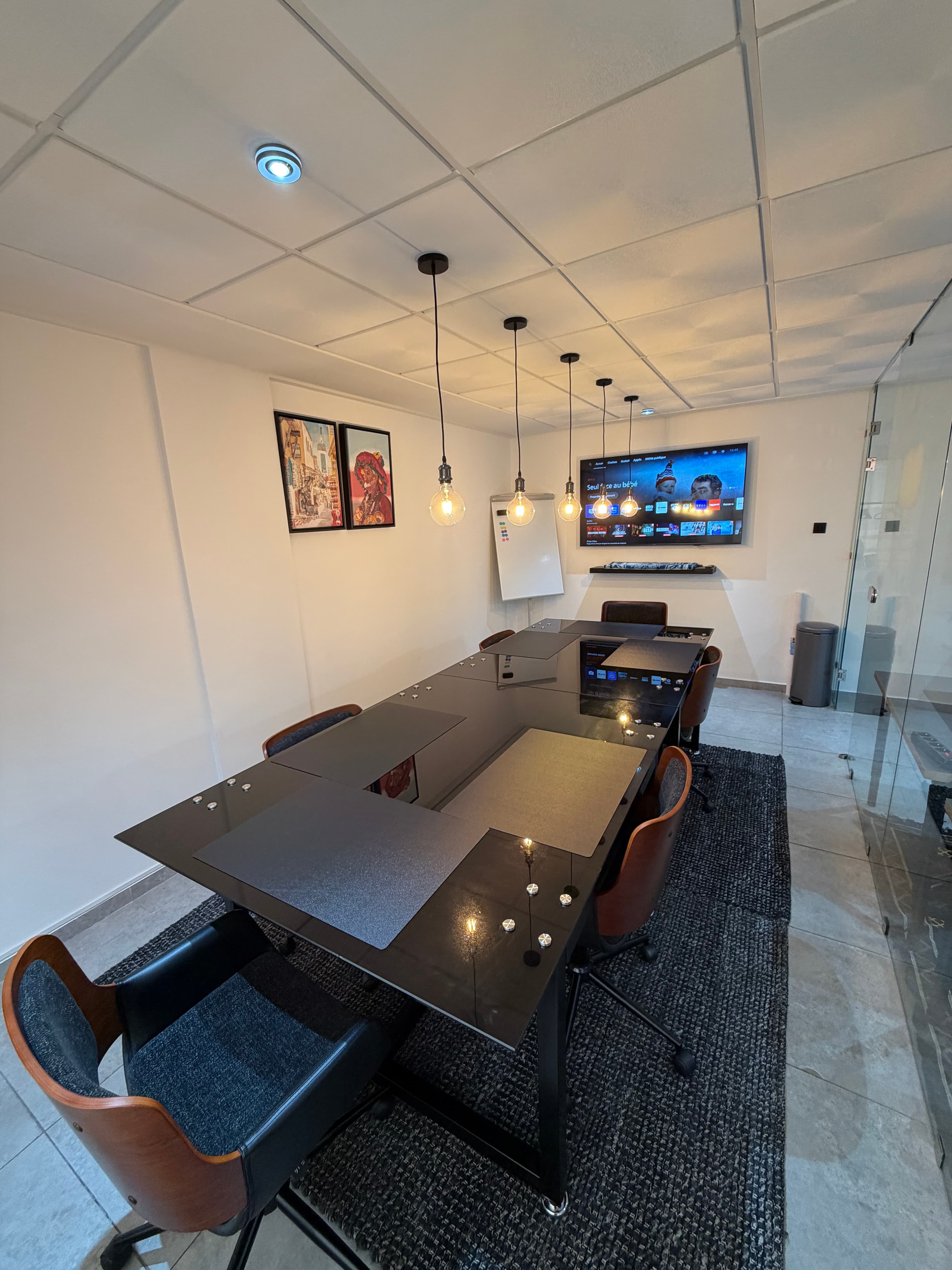 SALLE DE REUNION COWORK'SKECH SALLE DE REUNION COWORK'SKECH