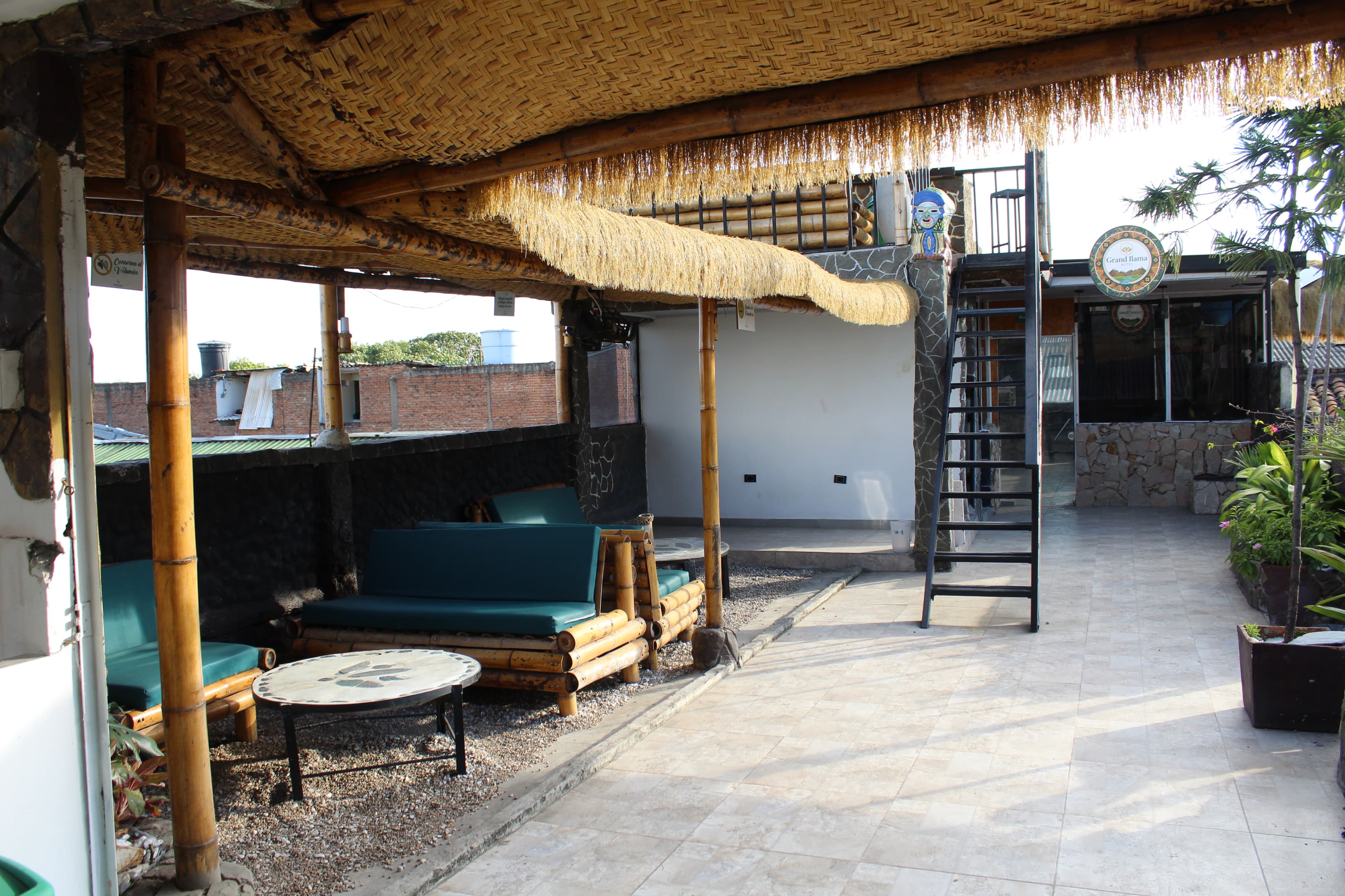 Shared areas designed for collaboration and relaxation in a warm and welcoming setting
