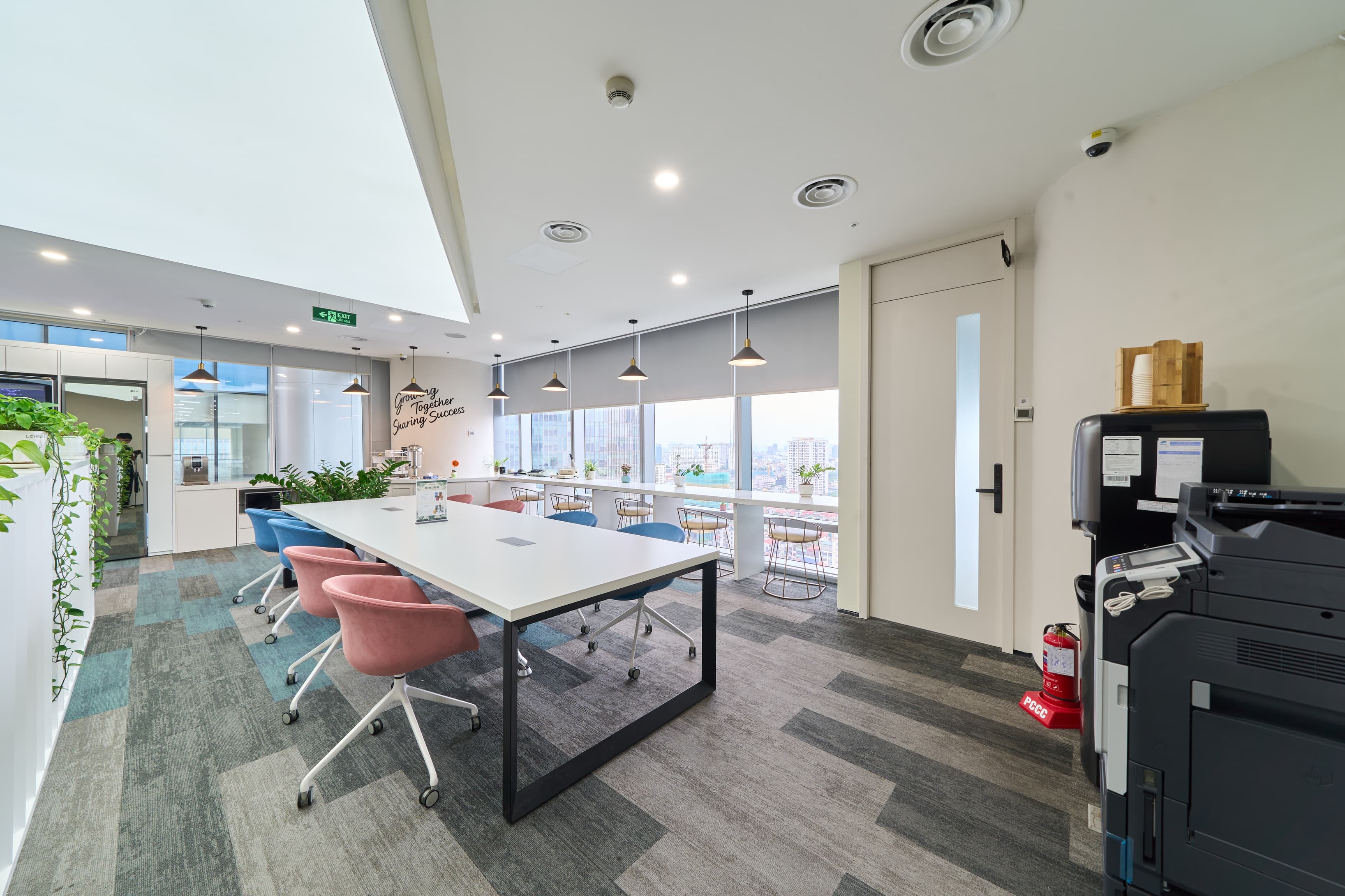 Hot desk area