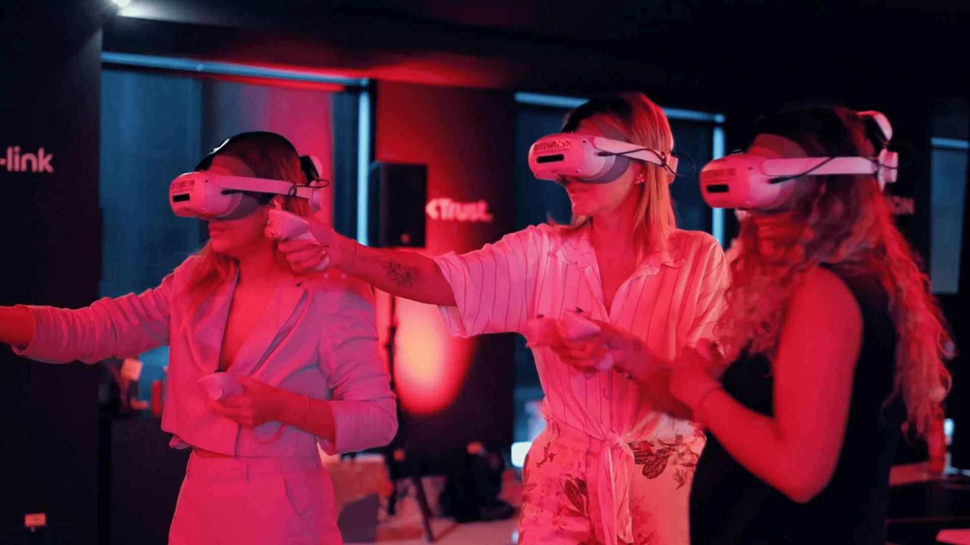 VR is a kick for everyone, build team cohesion with some of our experiences. VR is a kick for everyone, build team cohesion with some of our experiences.