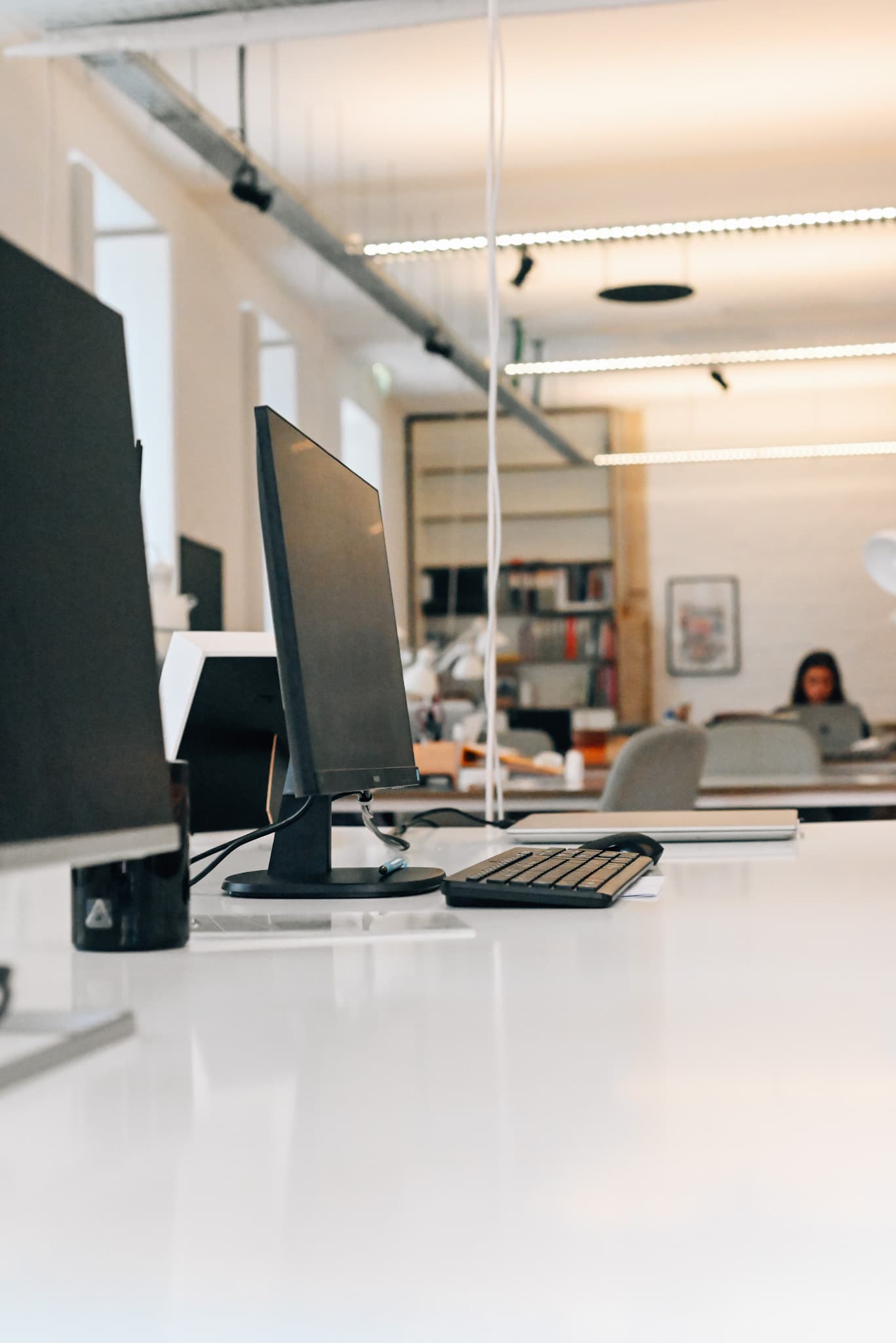 Premium Desk (with monitor)