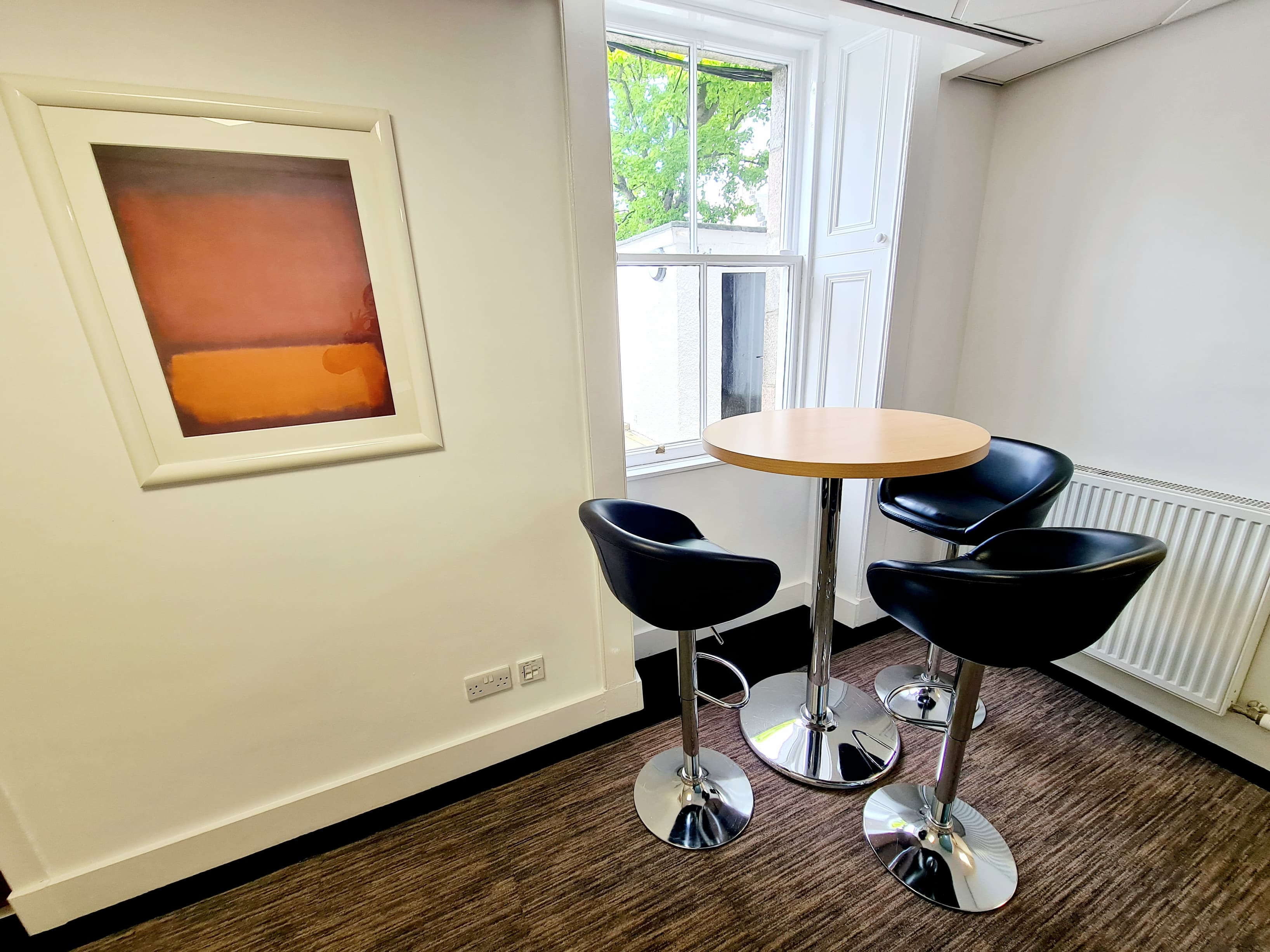 Seating Area Seating Area