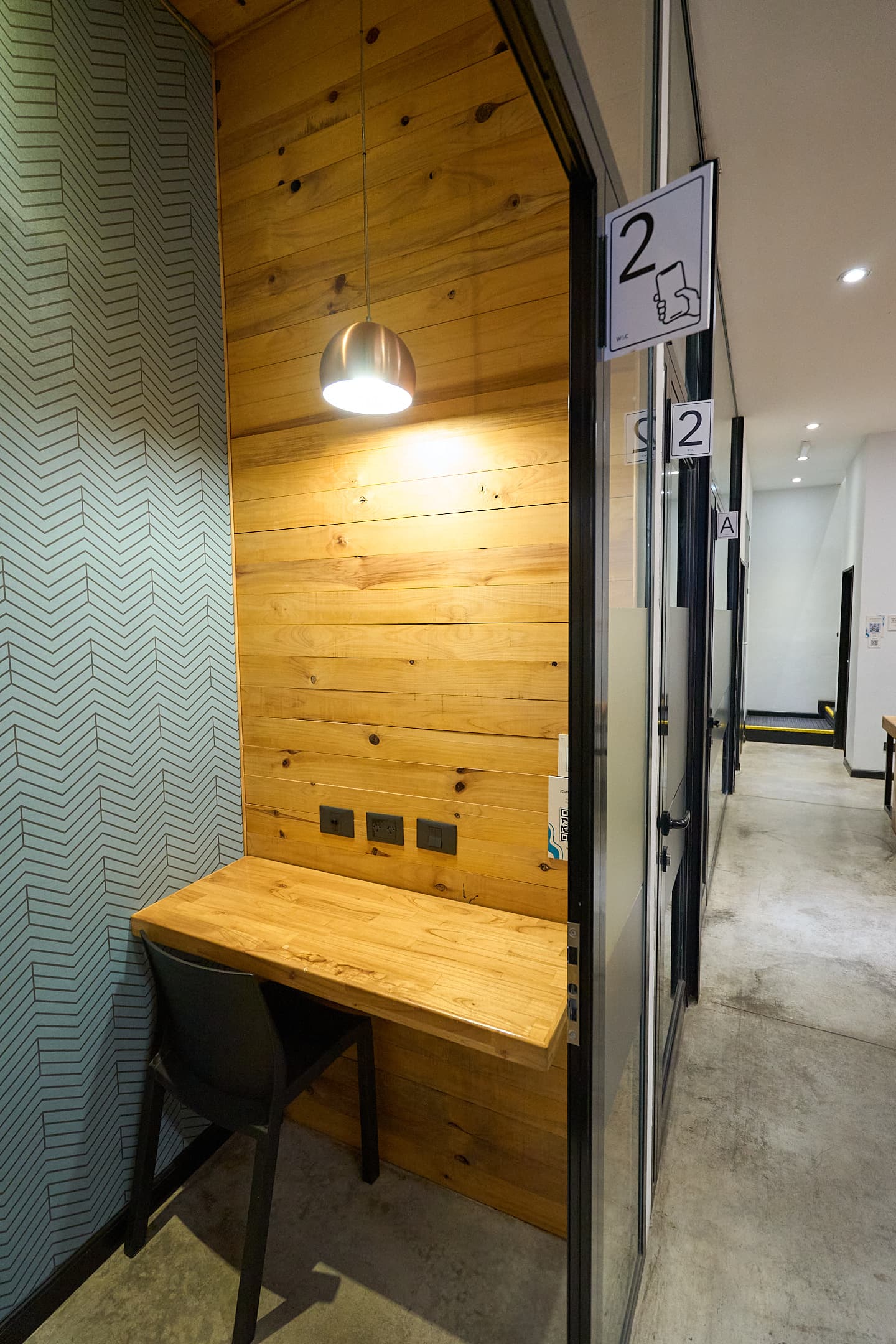 Call rooms gratuitos, son con reserva. 