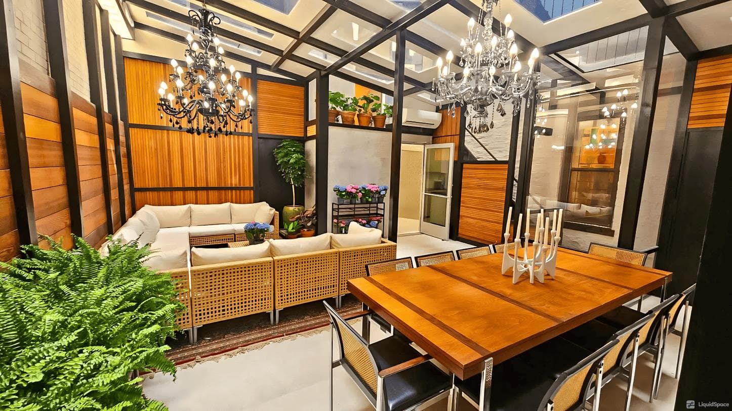 1HomeOffice Inner Courtyard