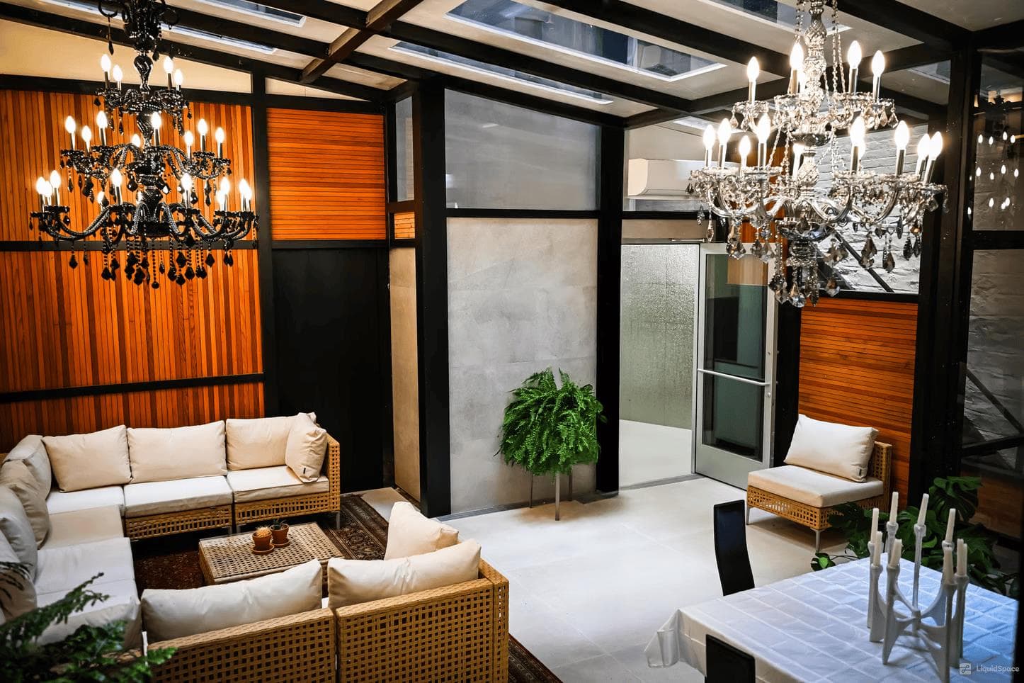 1HomeOffice Inner Courtyard Sitting