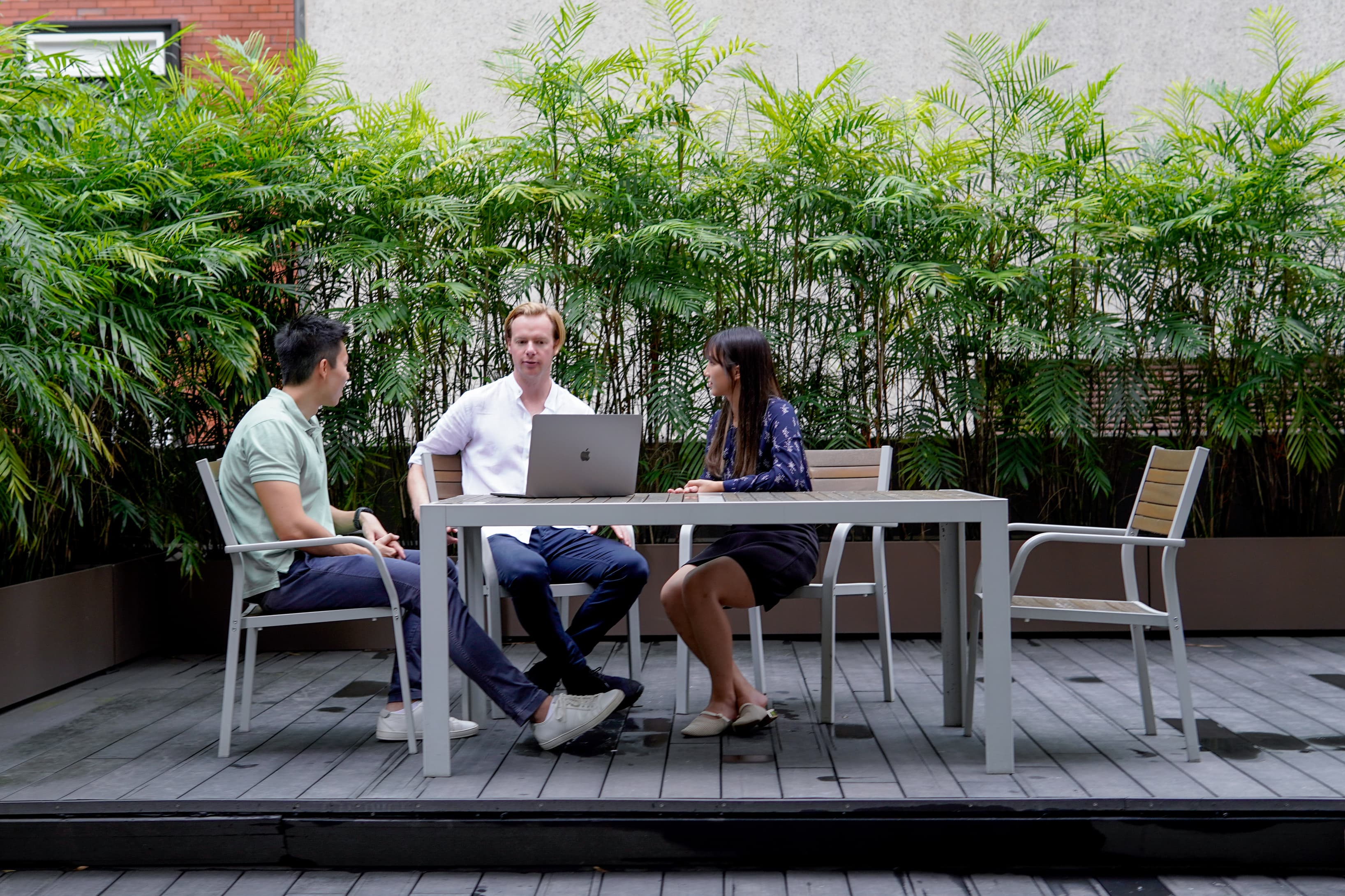 Outdoor hotdesk