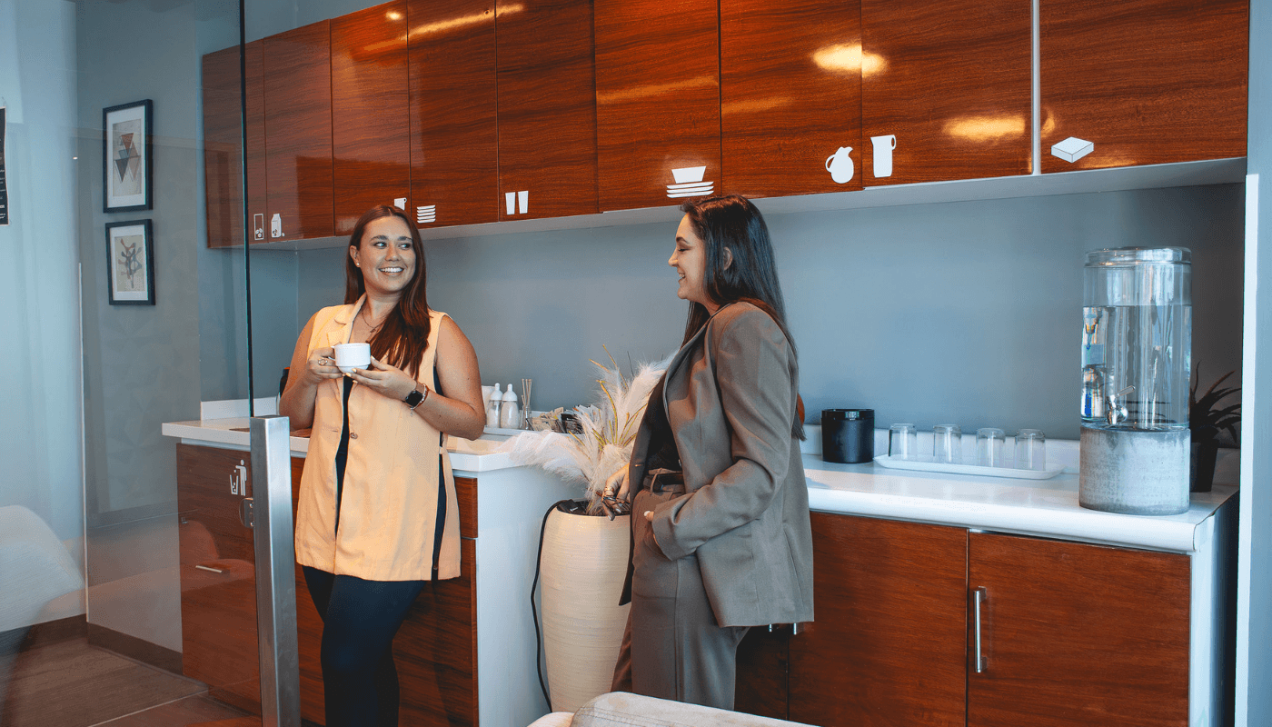 Disfruta de nuestra variedad de deliciosos cafés y comienza tu día de manera extraordinaria