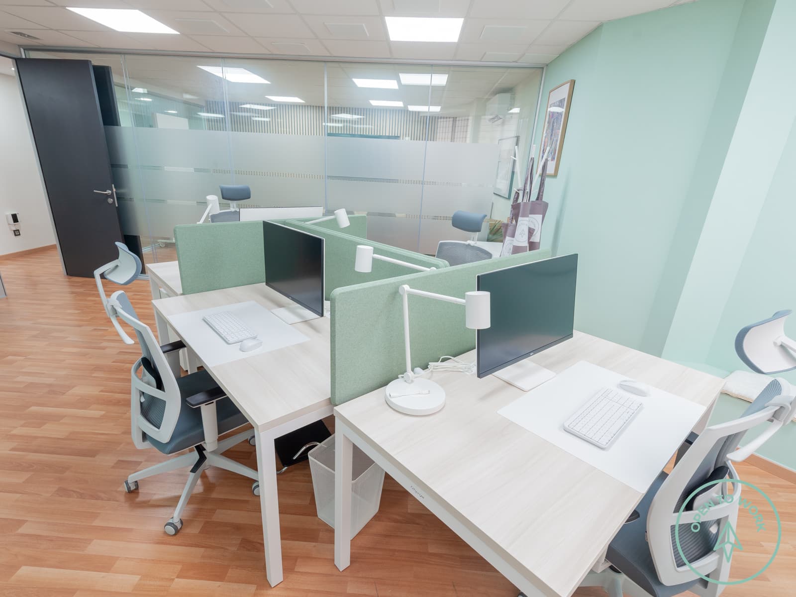 Open to Stay: Office or Coworking Open to Stay: Office or Coworking