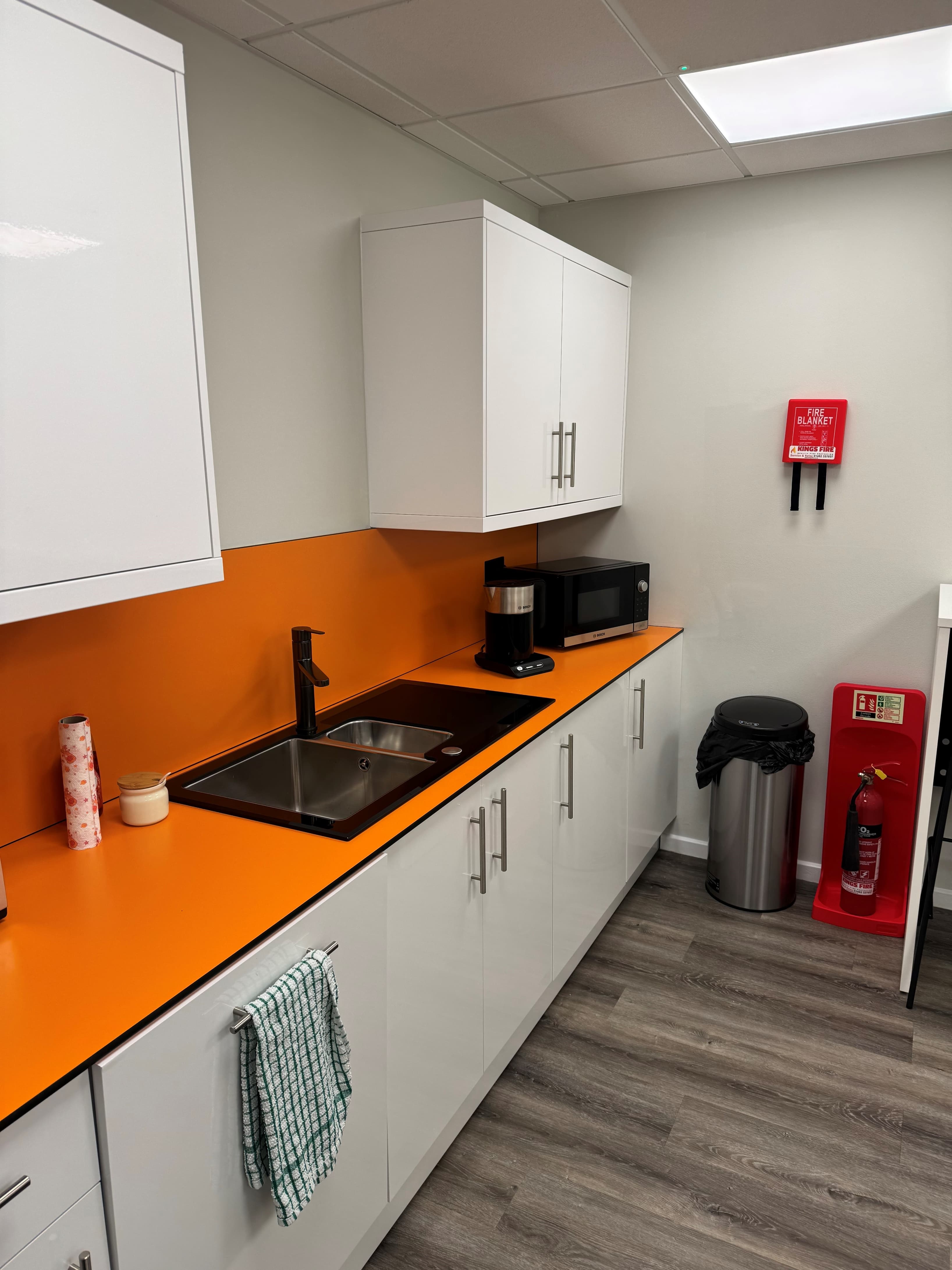 Kitchen / eating area