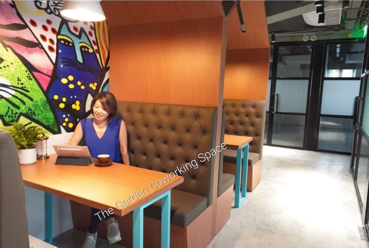 Hot Desk Booth Hot Desk Booth