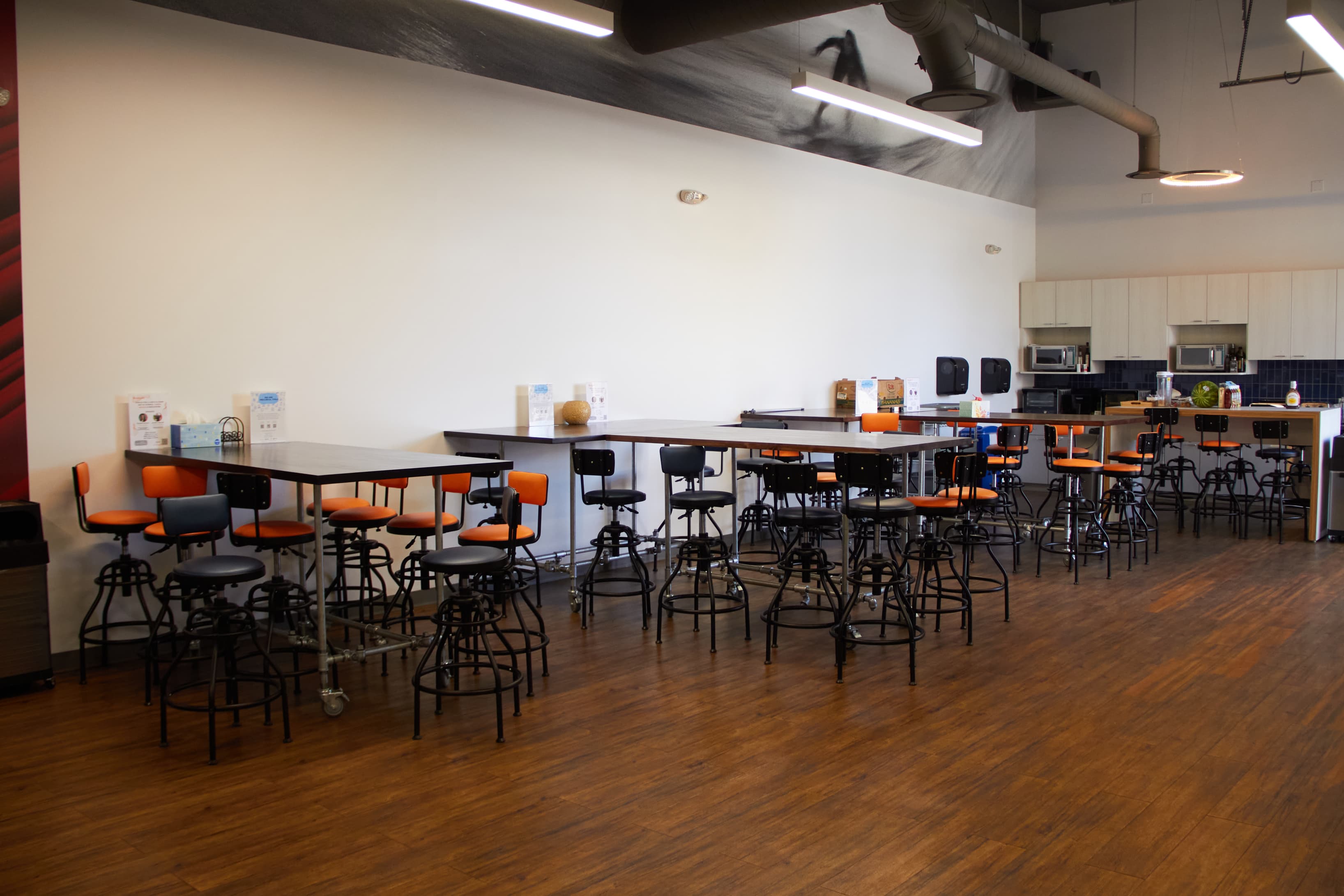 Kitchen & Breakroom Kitchen & Breakroom