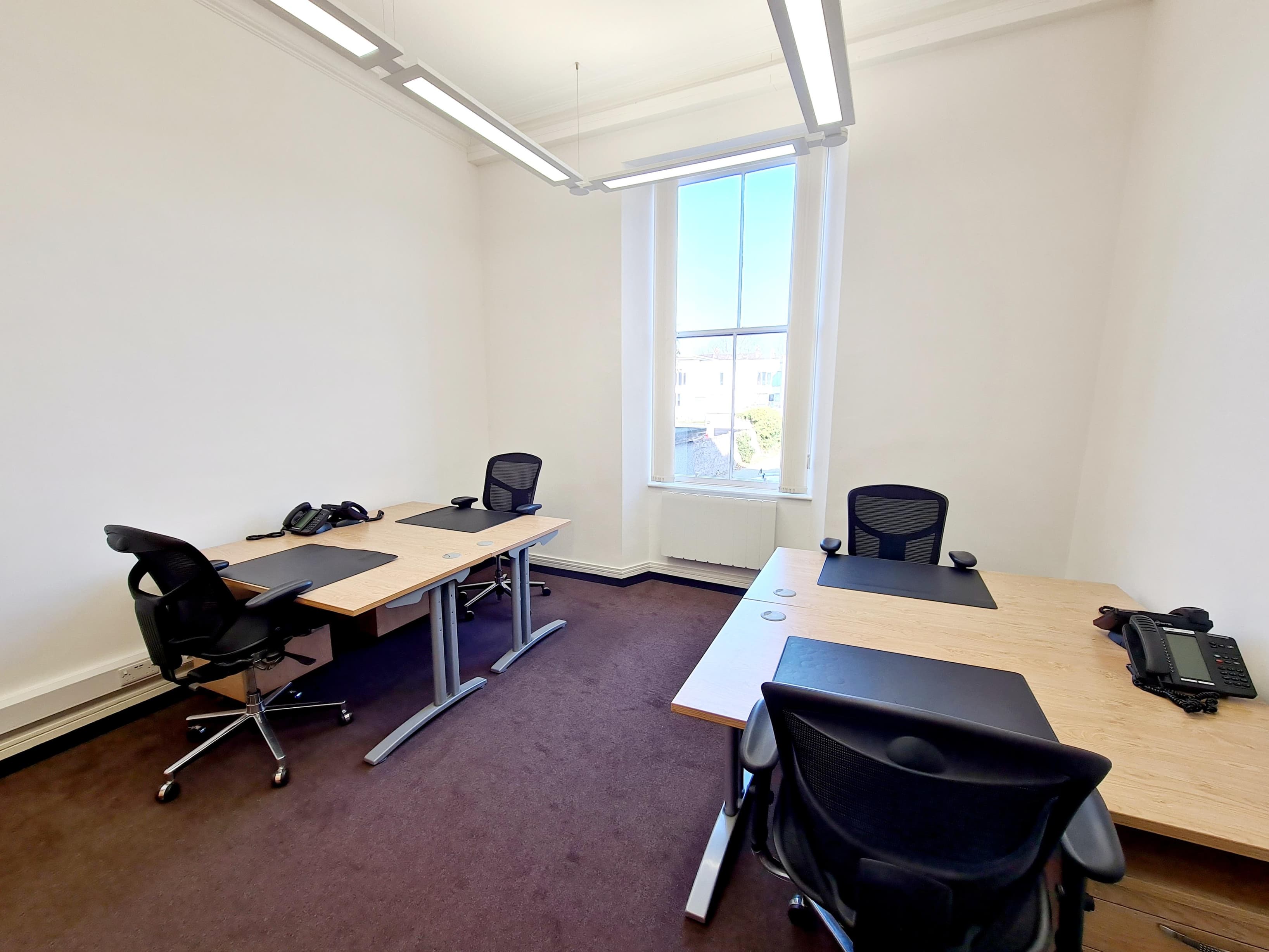 4 Desk 4 Desk