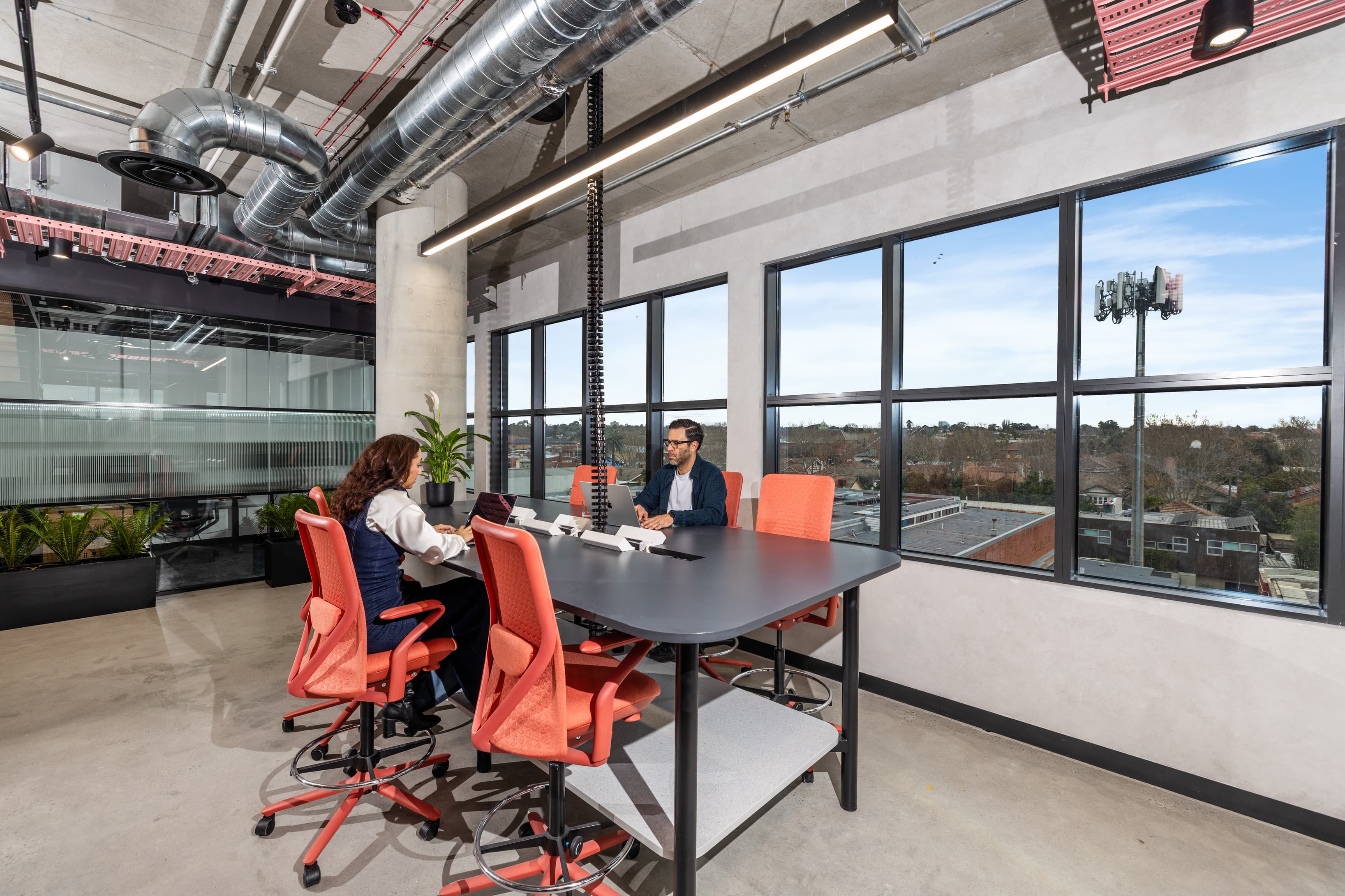 Coworking + Business Lounge Desks